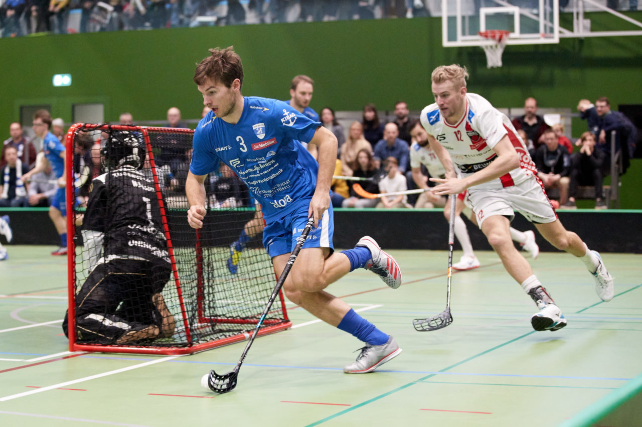 Zug United - Floorball Köniz 
Playoff Viertelfinal 2. Spiel 
Resultat 6 : 5 nach Verlängerung am 1. März 2020 in der Sporthalle der Kantonsschule Zug 
Bild: Michael Peter