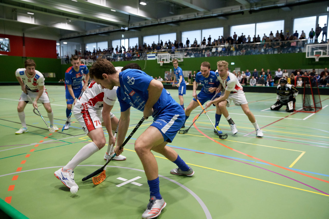 Zug United - Floorball Köniz 
Playoff Viertelfinal 2. Spiel 
Resultat 6 : 5 nach Verlängerung am 1. März 2020 in der Sporthalle der Kantonsschule Zug 
Bild: Michael Peter