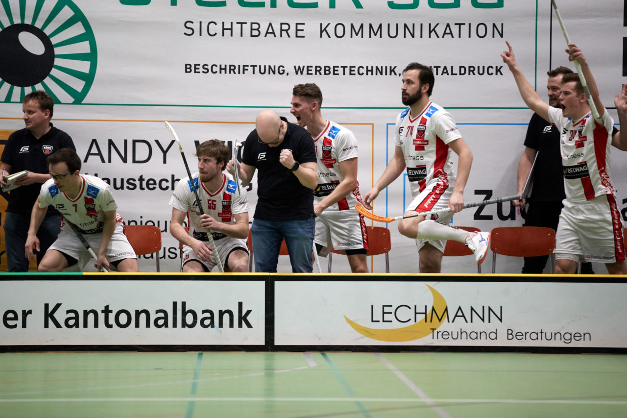Zug United - Floorball Köniz 
Playoff Viertelfinal 2. Spiel 
Resultat 6 : 5 nach Verlängerung am 1. März 2020 in der Sporthalle der Kantonsschule Zug 
Bild: Michael Peter