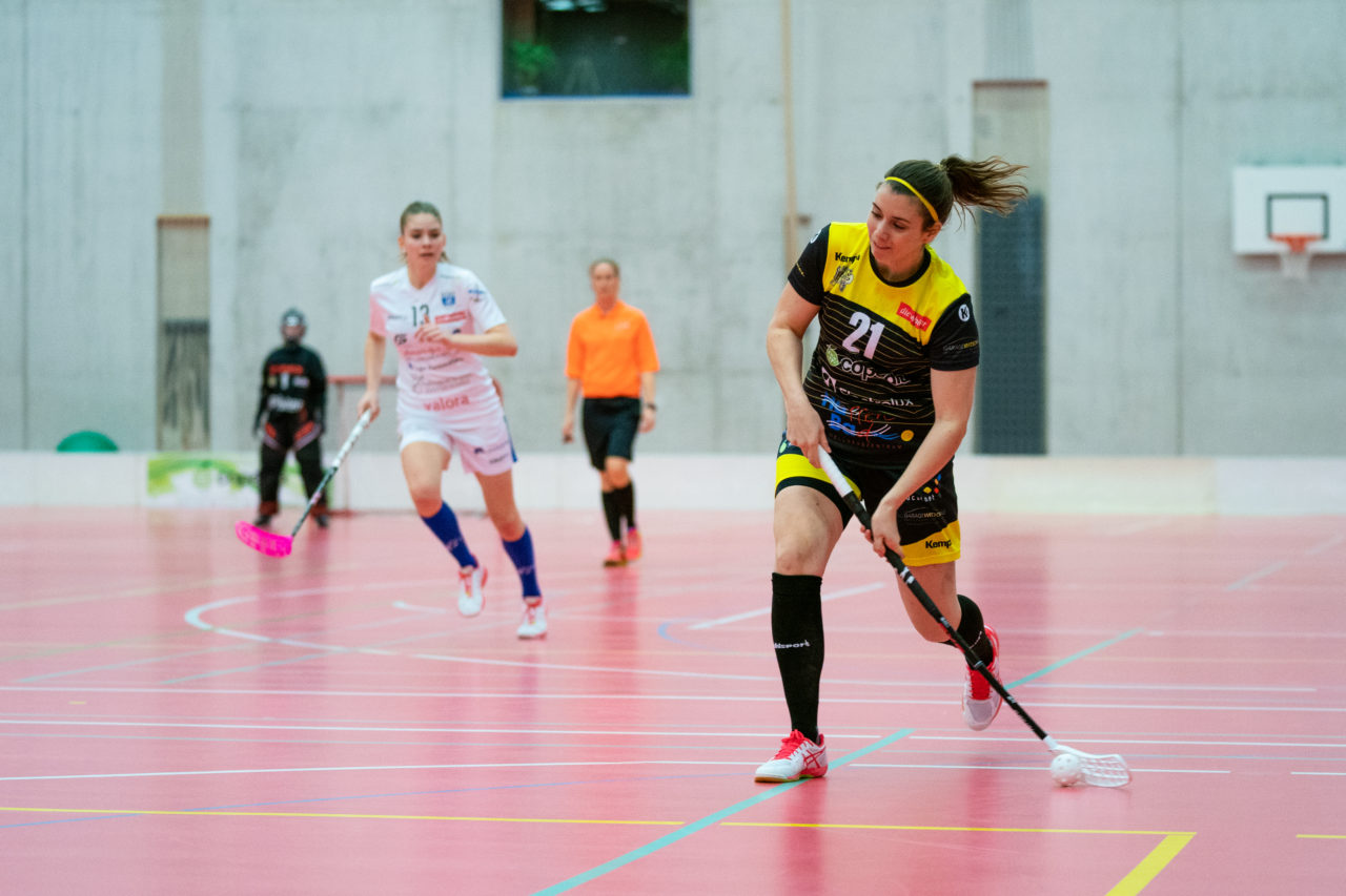 Damen NLA Playoff Viertelfinals, Spiel 3, Switzerland: 06.03.2020, Burgdorf, Schützenmatte, Corinne Häubi (Nr. 21, Wizards Bern Burgdorf) schiesst

Credit: Claudio Schwarz, unihockey-fotos.ch