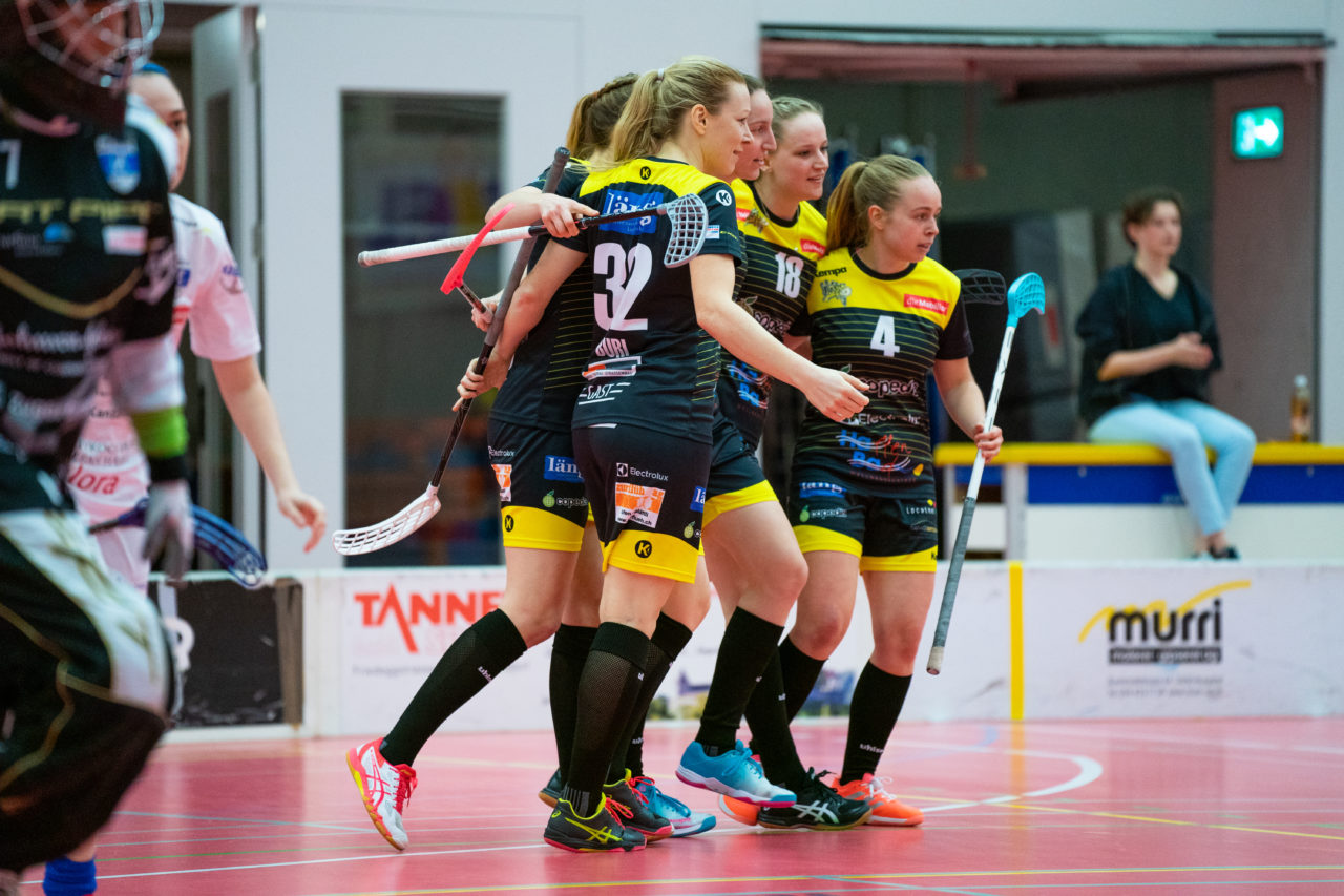 Damen NLA Playoff Viertelfinals, Spiel 3, Switzerland: 06.03.2020, Burgdorf, Schützenmatte, die Wizards jubeln

Credit: Claudio Schwarz, unihockey-fotos.ch