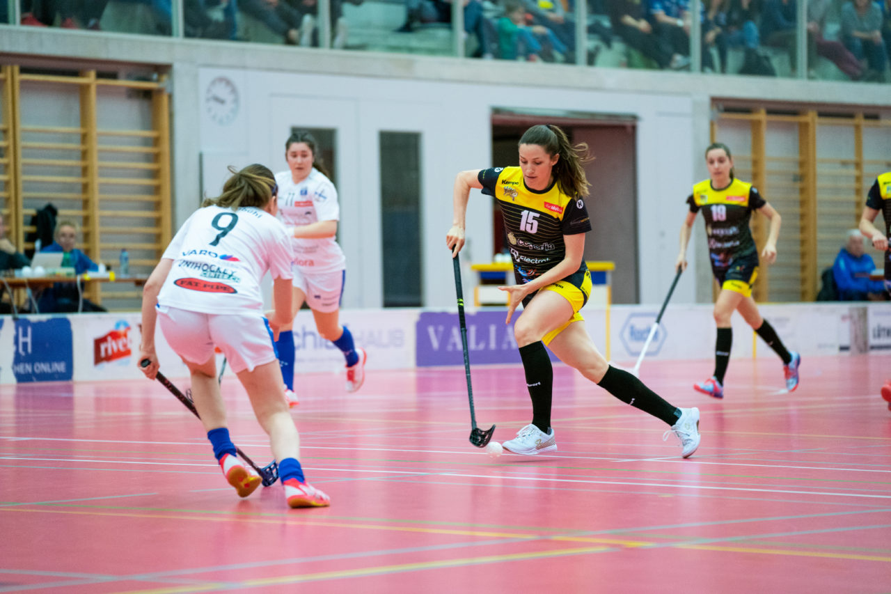 Damen NLA Playoff Viertelfinals, Spiel 3, Switzerland: 06.03.2020, Burgdorf, Schützenmatte, Nicole Mucha (Nr. 15, Wizards Bern Burgdorf) am Ball

Credit: Claudio Schwarz, unihockey-fotos.ch