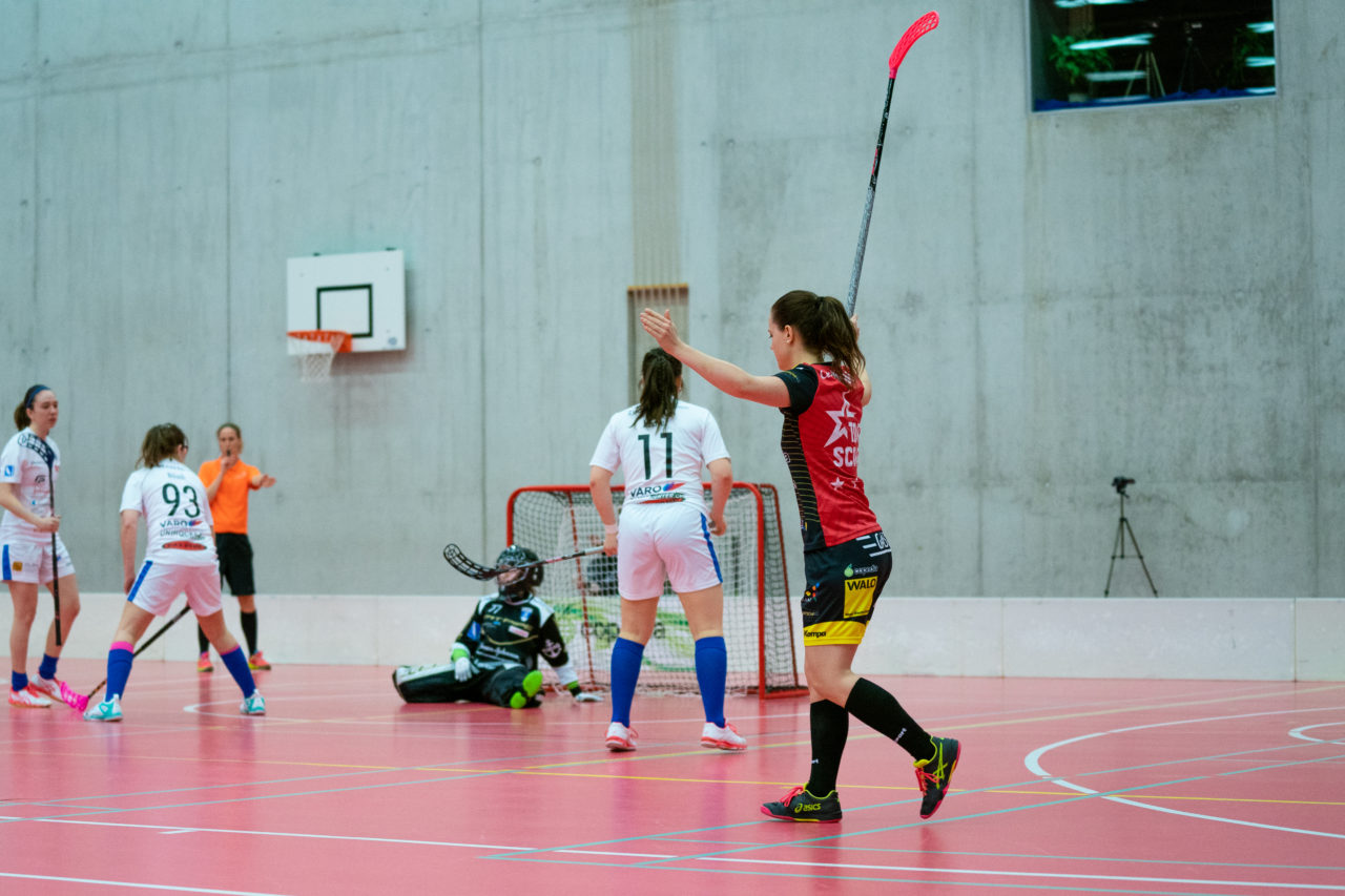 Damen NLA Playoff Viertelfinals, Spiel 3, Switzerland: 06.03.2020, Burgdorf, Schützenmatte, Simone Wyss (Nr. 10, Wizards Bern Burgdorf) jubelt

Credit: Claudio Schwarz, unihockey-fotos.ch