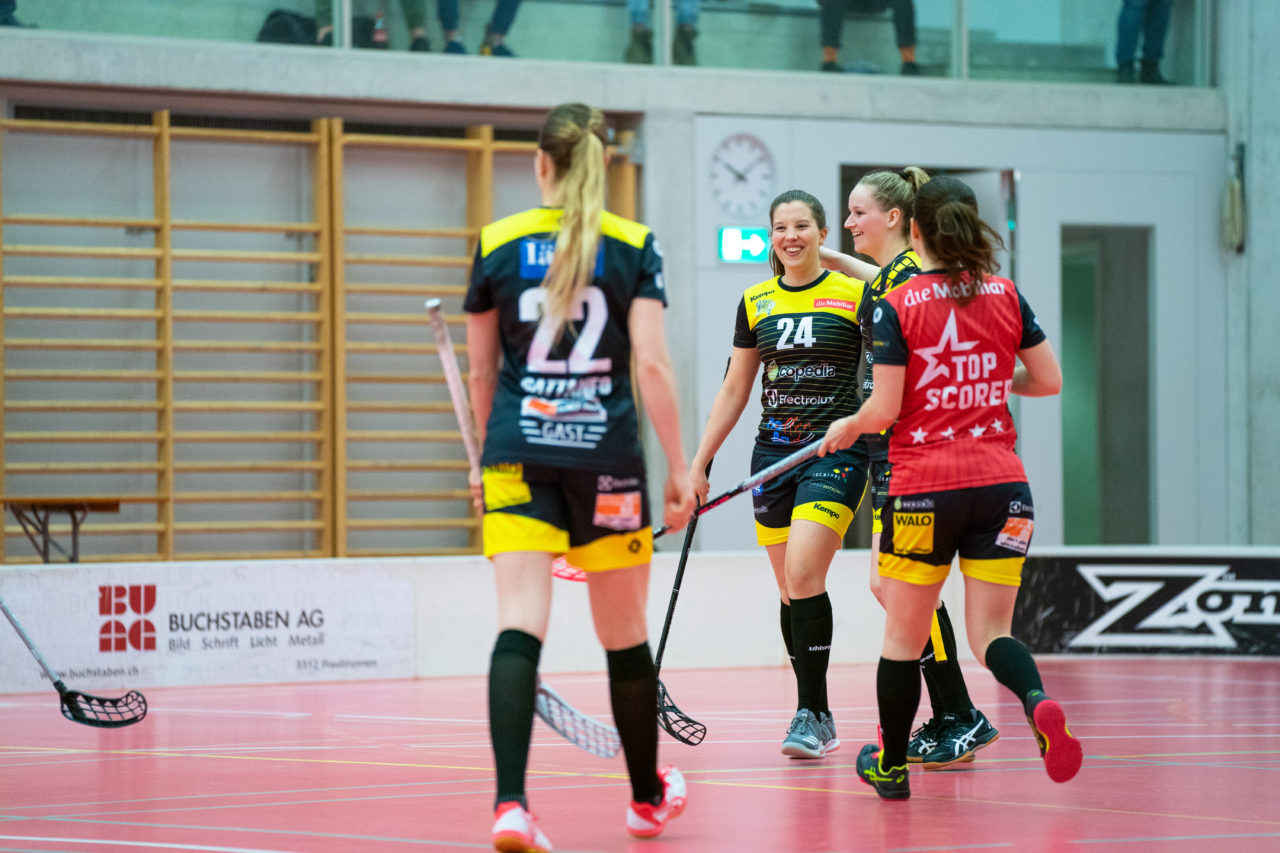 Damen NLA Playoff Viertelfinals, Spiel 3, Switzerland: 06.03.2020, Burgdorf, Schützenmatte, die Wizards jubeln

Credit: Claudio Schwarz, unihockey-fotos.ch