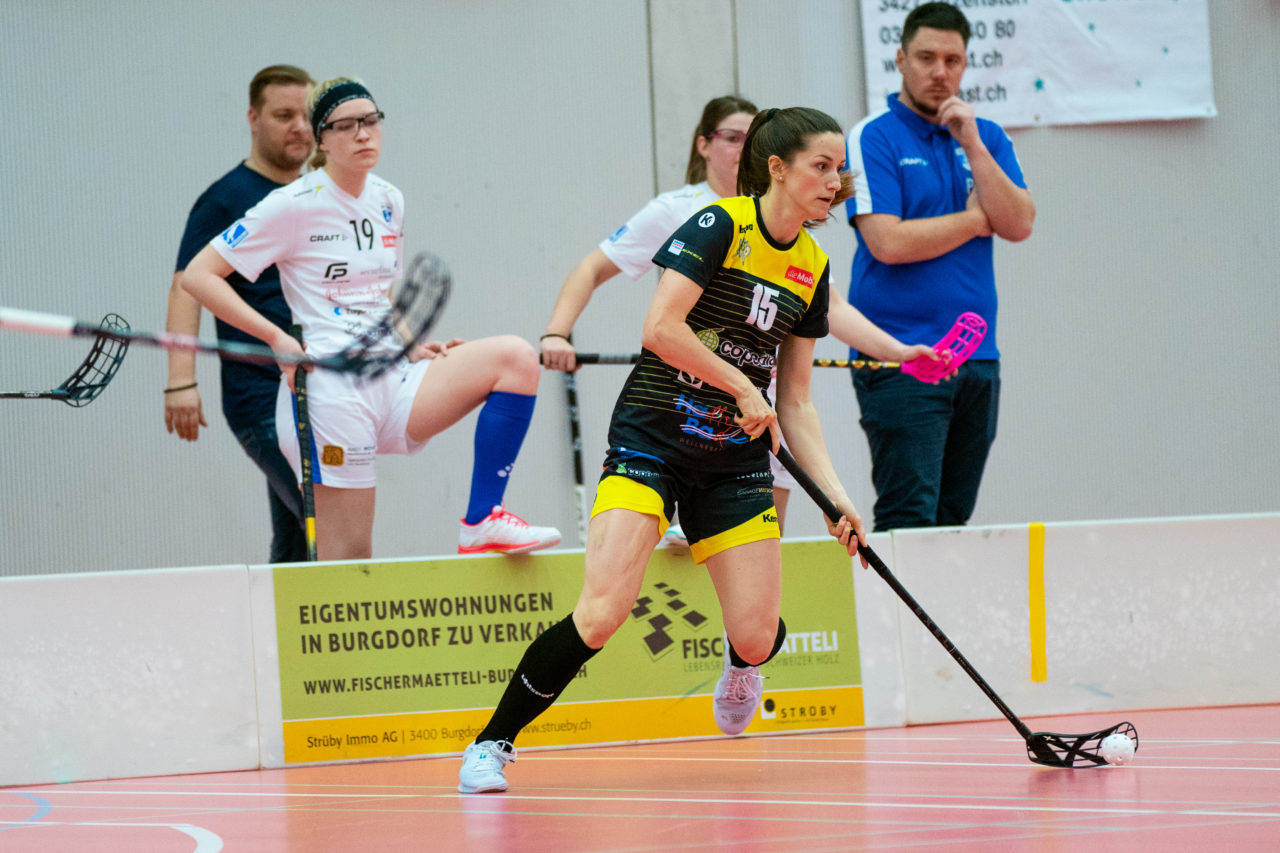 Damen NLA Playoff Viertelfinals, Spiel 3, Switzerland: 06.03.2020, Burgdorf, Schützenmatte, Nicole Mucha (Nr. 15, Wizards Bern Burgdorf) am Ball

Credit: Claudio Schwarz, unihockey-fotos.ch