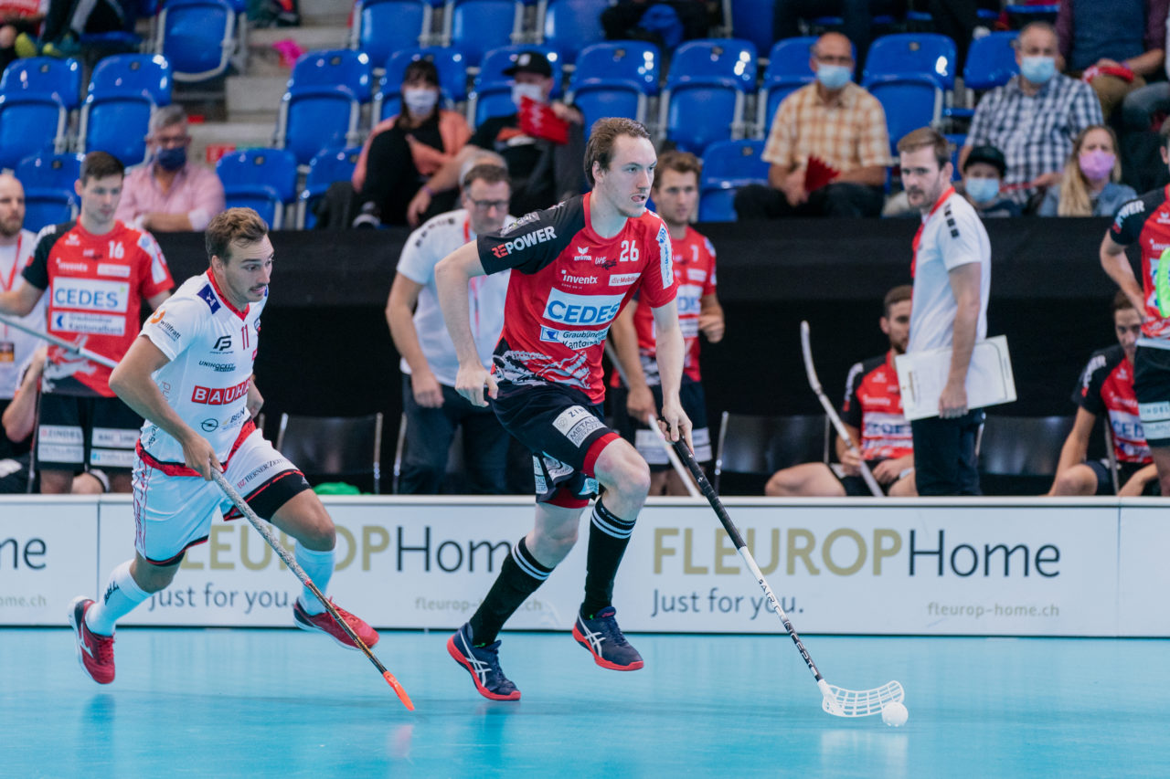 Supercup Final 4, Final Männer, Switzerland: 30.08.2020, Zürich, Saalsporthalle, Christoph Camenisch (Nr. 26, Alligator Malans) am Ball

Credit: Claudio Schwarz, unihockey-fotos.ch