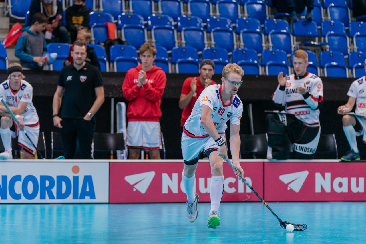 Supercup Final 4, Final Männer, Switzerland: 30.08.2020, Zürich, Saalsporthalle, Jonas Guggisberg (Nr. 49, Floorball Köniz) am Ball

Credit: Claudio Schwarz, unihockey-fotos.ch
