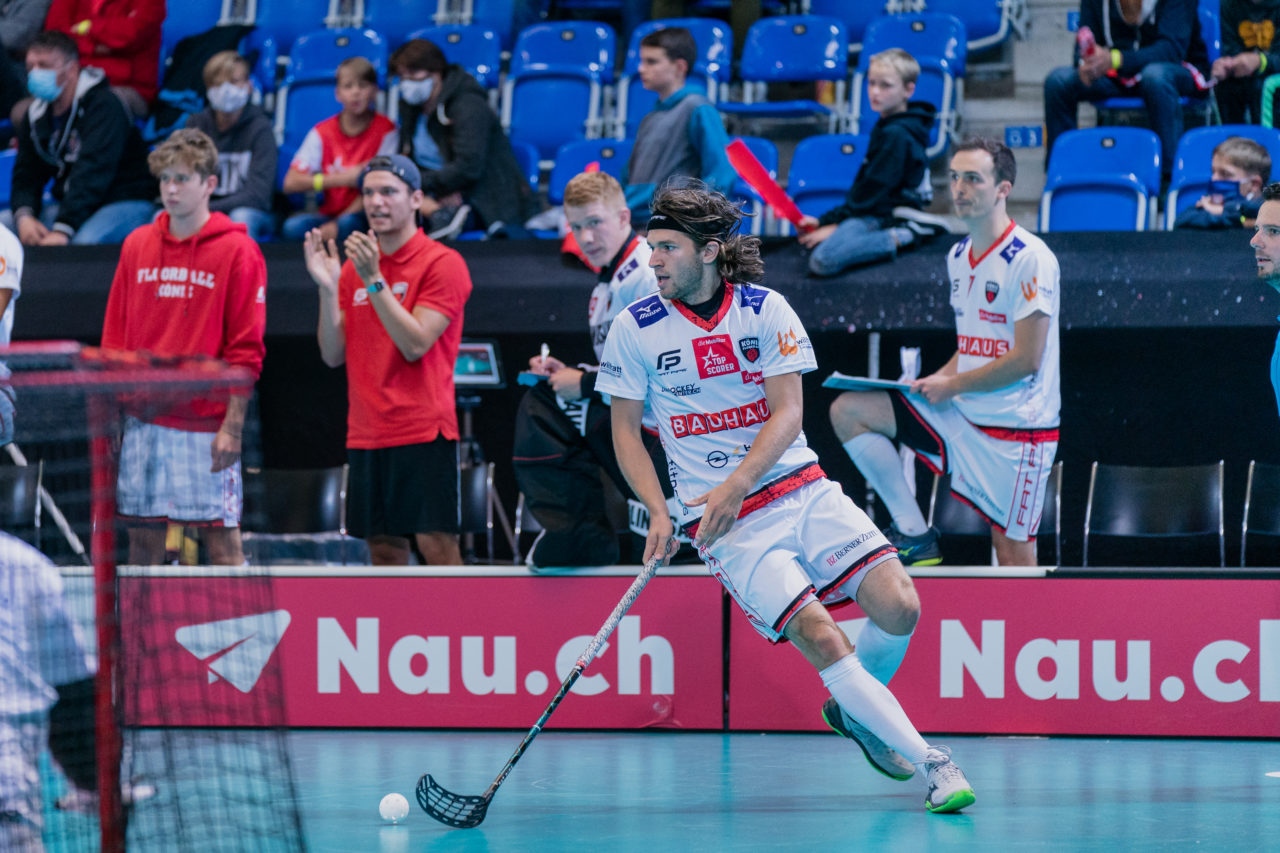 Supercup Final 4, Final Männer, Switzerland: 30.08.2020, Zürich, Saalsporthalle, Manuel Engel (Nr. 93, Floorball Köniz) am Ball

Credit: Claudio Schwarz, unihockey-fotos.ch