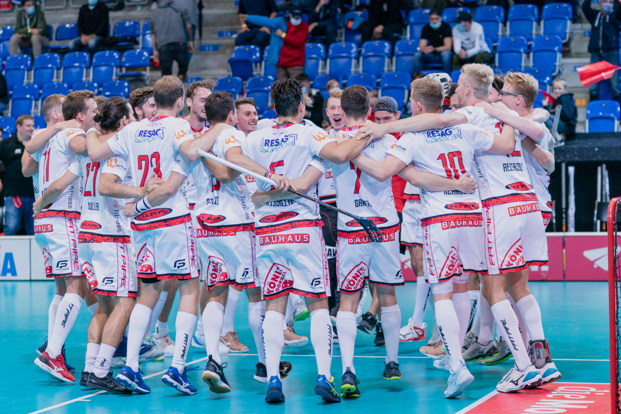 Supercup Final 4, Final Männer, Switzerland: 30.08.2020, Zürich, Saalsporthalle, Köniz bejubelt den Supercup Sieg

Credit: Claudio Schwarz, unihockey-fotos.ch