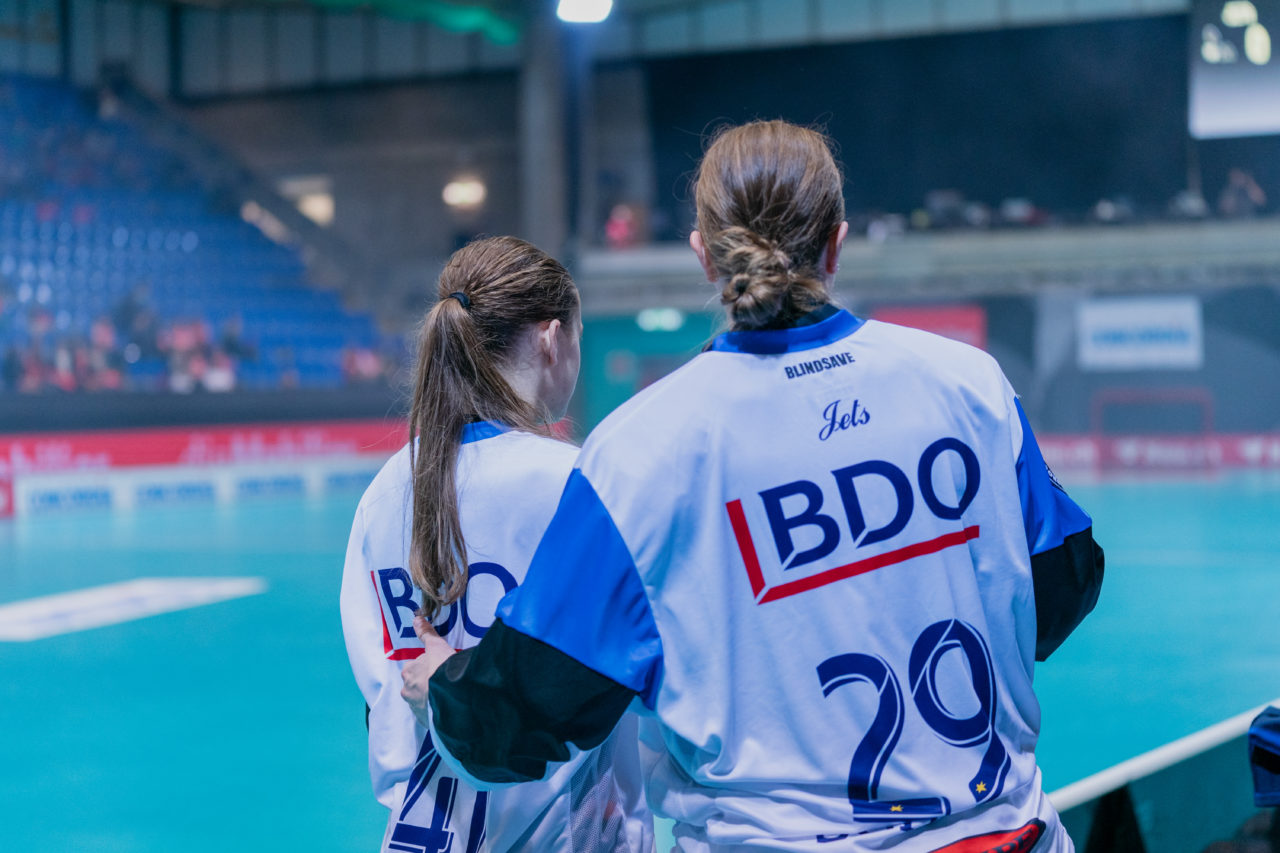 Supercup Final 4, Final Frauen, Switzerland: 30.08.2020, Zürich, Saalsporthalle, Livia Werz (Nr. 41, Kloten-Dietlikon Jets) und Monika Schmid (Nr. 29, Kloten-Dietlikon Jets) 

Credit: Claudio Schwarz, unihockey-fotos.ch