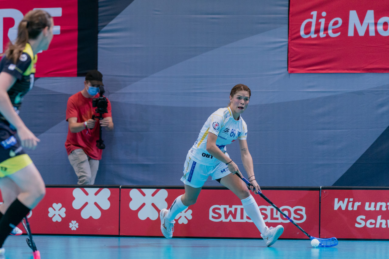 Supercup Final 4, Final Frauen, Switzerland: 30.08.2020, Zürich, Saalsporthalle, Norina Lindenstruth (Nr. 81, Kloten-Dietlikon Jets) am Ball

Credit: Claudio Schwarz, unihockey-fotos.ch