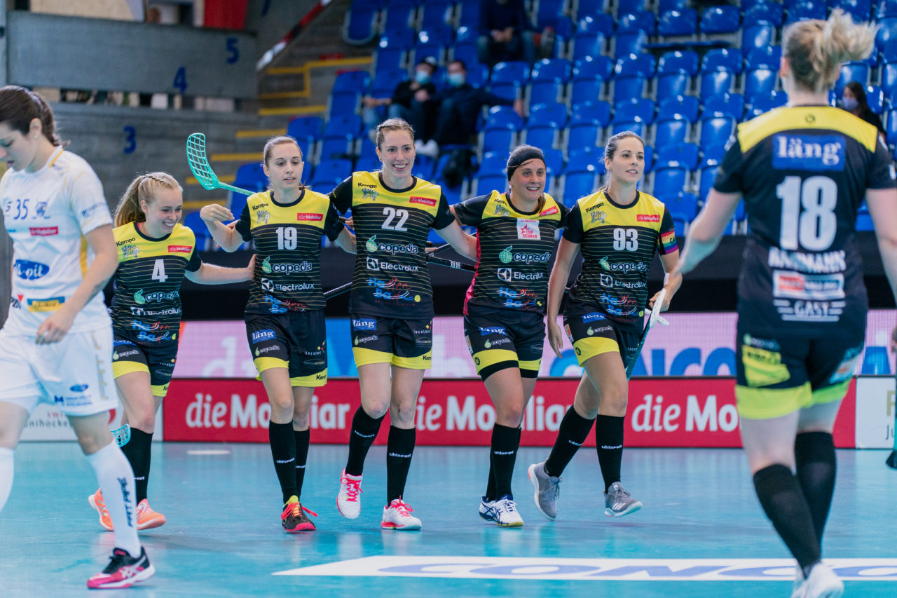 Supercup Final 4, Final Frauen, Switzerland: 30.08.2020, Zürich, Saalsporthalle, die Wizards jubeln

Credit: Claudio Schwarz, unihockey-fotos.ch