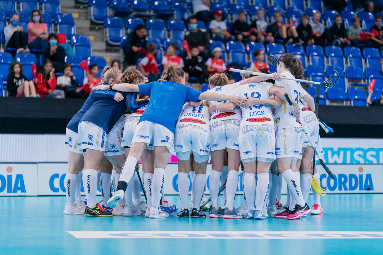 Supercup Final 4, Final Frauen, Switzerland: 30.08.2020, Zürich, Saalsporthalle, die Jets jubeln

Credit: Claudio Schwarz, unihockey-fotos.ch