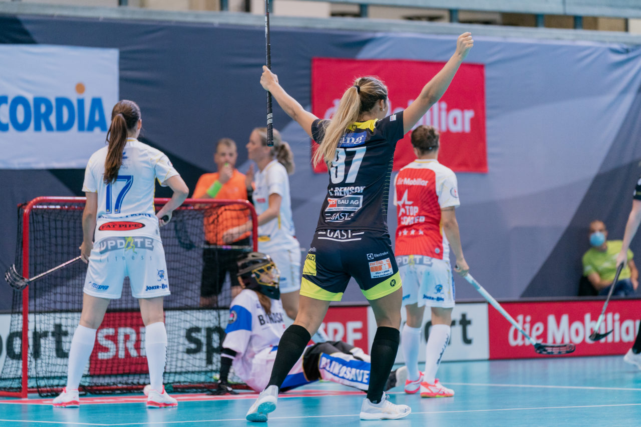 Supercup Final 4, Final Frauen, Switzerland: 30.08.2020, Zürich, Saalsporthalle, Chiara Rensch (Nr. 97, Wizards Bern Burgdorf) jubelt

Credit: Claudio Schwarz, unihockey-fotos.ch