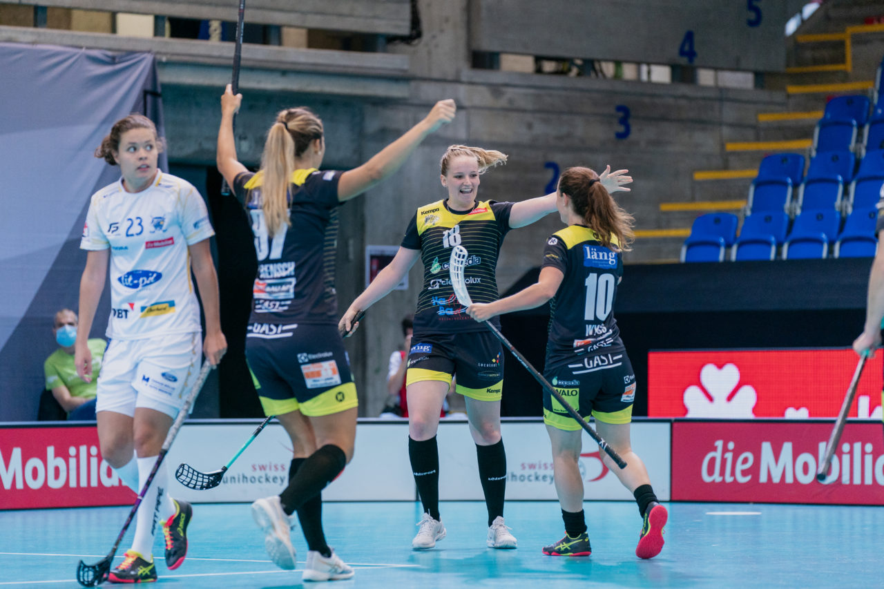 Supercup Final 4, Final Frauen, Switzerland: 30.08.2020, Zürich, Saalsporthalle, die Wizards jubeln

Credit: Claudio Schwarz, unihockey-fotos.ch