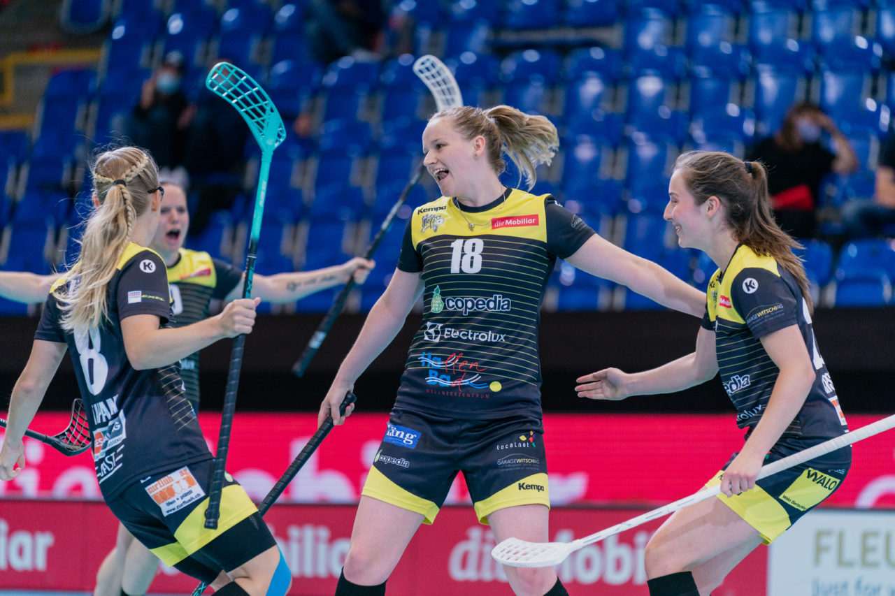 Supercup Final 4, Final Frauen, Switzerland: 30.08.2020, Zürich, Saalsporthalle, Lea Hanimann (Nr. 18, Wizards Bern Burgdorf) jubelt

Credit: Claudio Schwarz, unihockey-fotos.ch
