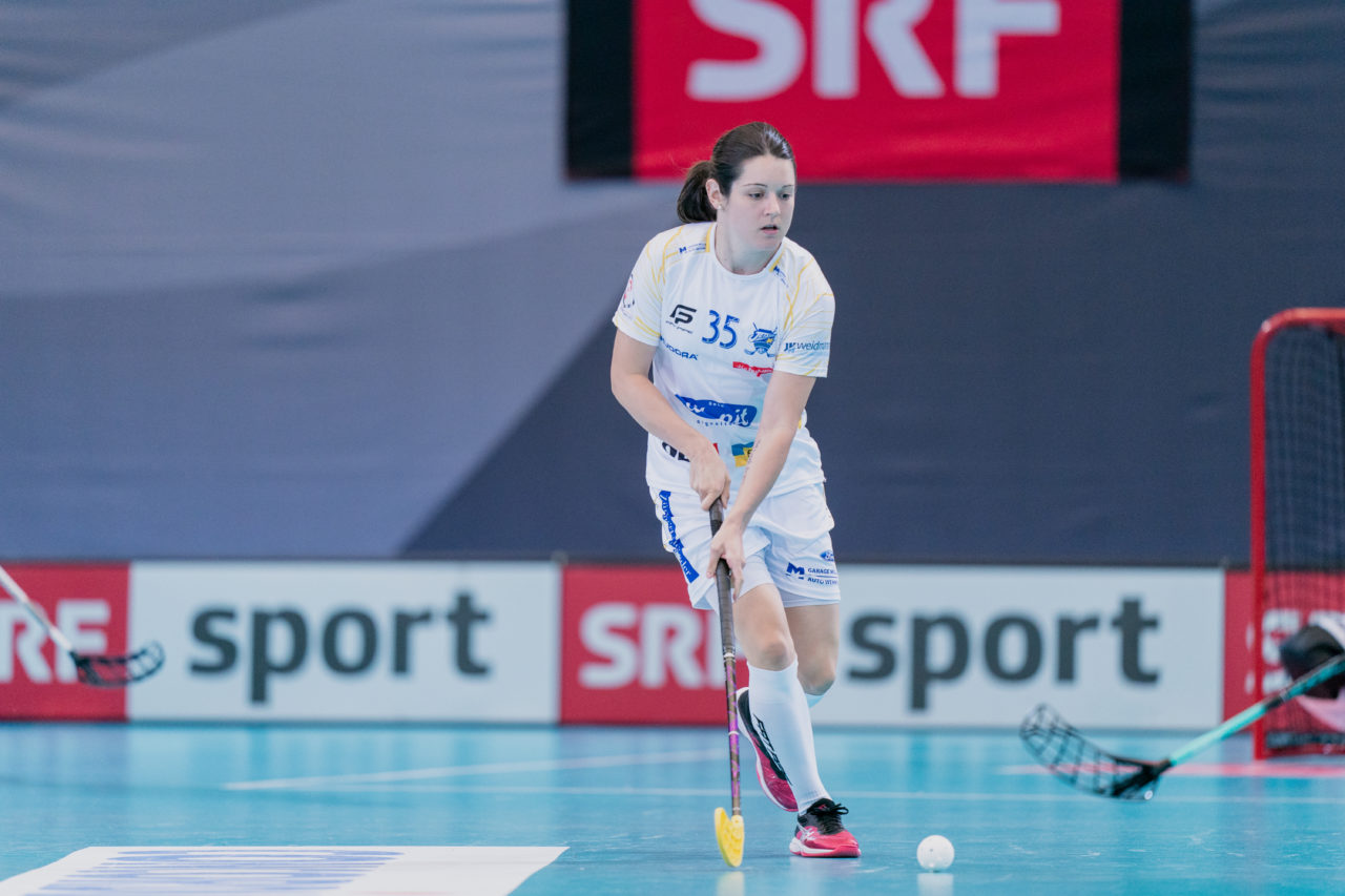 Supercup Final 4, Final Frauen, Switzerland: 30.08.2020, Zürich, Saalsporthalle, Christelle Wohlhauser (Nr. 35, Kloten-Dietlikon Jets) am Ball

Credit: Claudio Schwarz, unihockey-fotos.ch