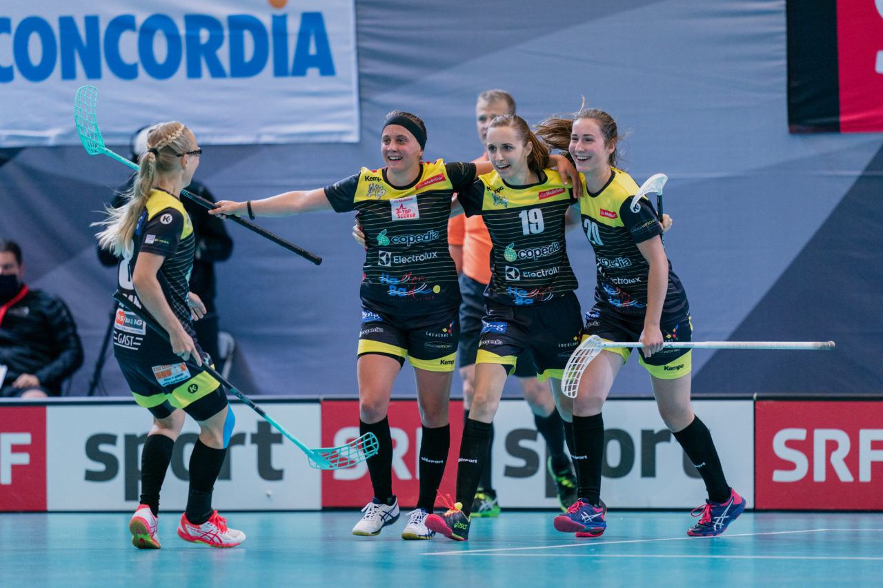 Supercup Final 4, Final Frauen, Switzerland: 30.08.2020, Zürich, Saalsporthalle, die Wizards jubeln

Credit: Claudio Schwarz, unihockey-fotos.ch