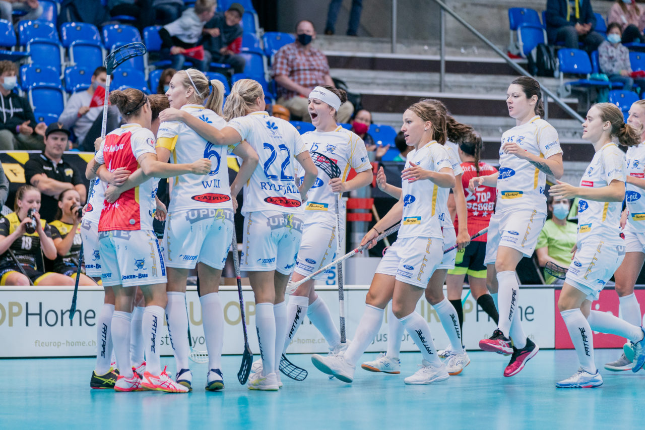 Supercup Final 4, Final Frauen, Switzerland: 30.08.2020, Zürich, Saalsporthalle, die Jets jubeln

Credit: Claudio Schwarz, unihockey-fotos.ch