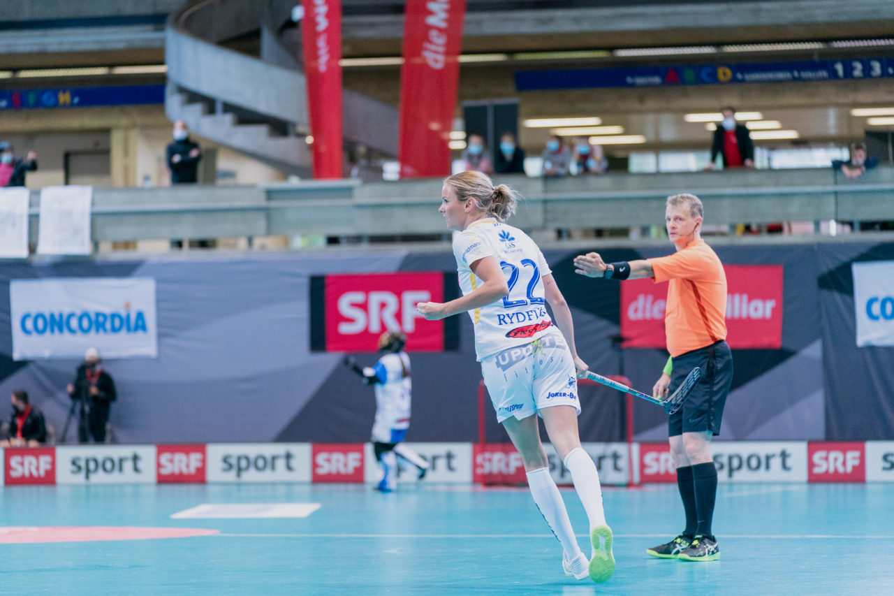 Supercup Final 4, Final Frauen, Switzerland: 30.08.2020, Zürich, Saalsporthalle, Iza Rydfjäll (Nr. 22, Kloten-Dietlikon Jets) jubelt

Credit: Claudio Schwarz, unihockey-fotos.ch