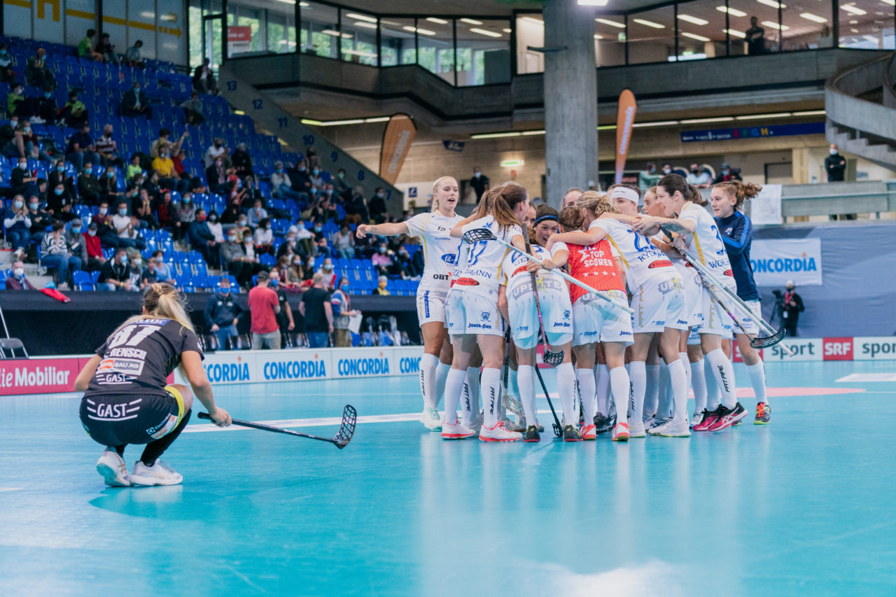 Supercup Final 4, Final Frauen, Switzerland: 30.08.2020, Zürich, Saalsporthalle, die Jets jubeln

Credit: Claudio Schwarz, unihockey-fotos.ch