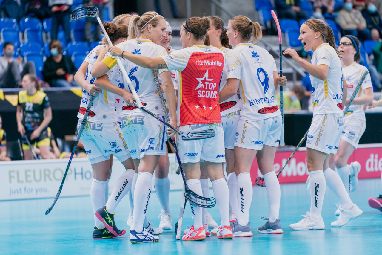 Supercup Final 4, Final Frauen, Switzerland: 30.08.2020, Zürich, Saalsporthalle, die Jets jubeln

Credit: Claudio Schwarz, unihockey-fotos.ch