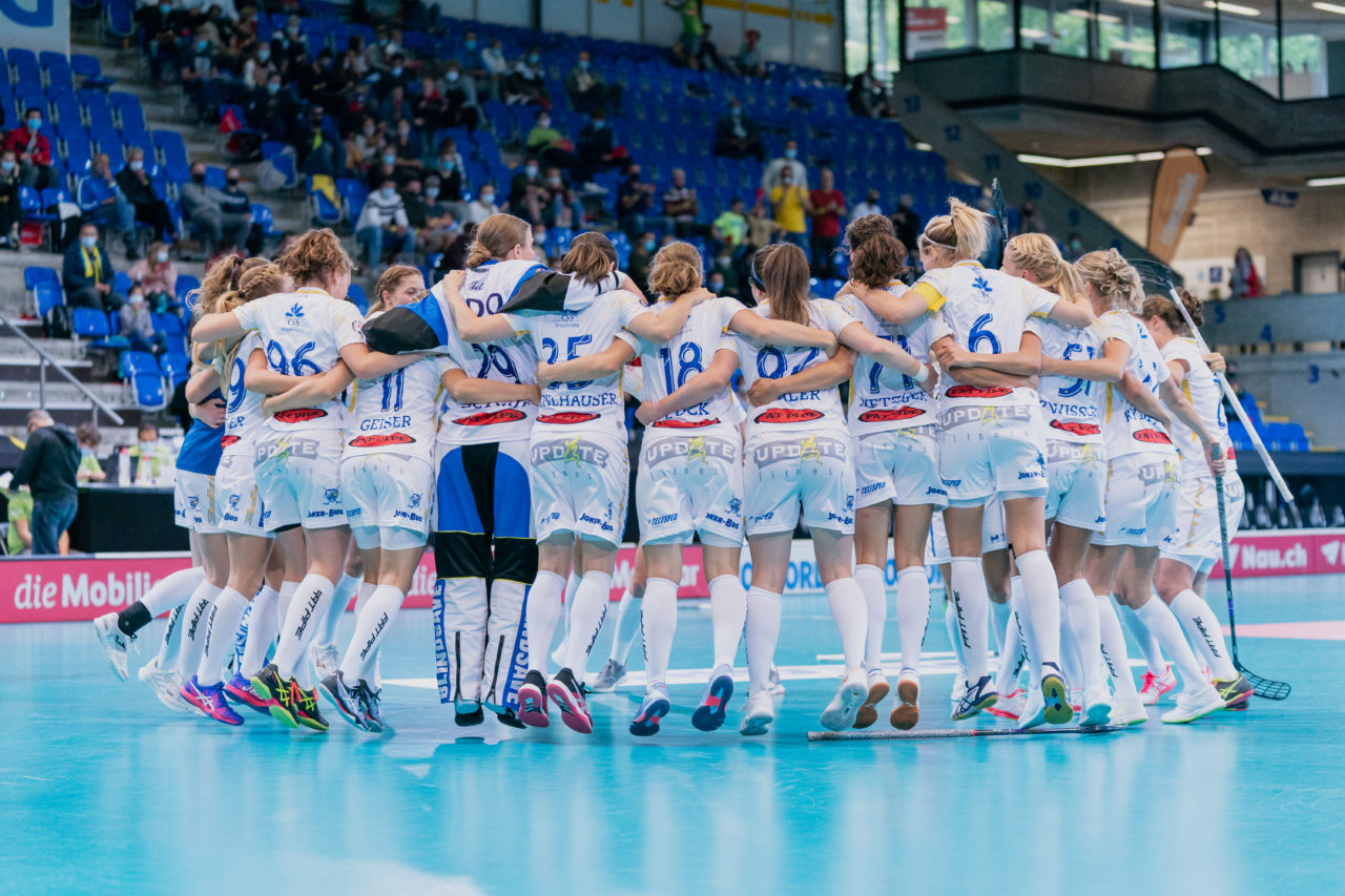 Supercup Final 4, Final Frauen, Switzerland: 30.08.2020, Zürich, Saalsporthalle, die Jets bejubeln den Supercup Sieg

Credit: Claudio Schwarz, unihockey-fotos.ch