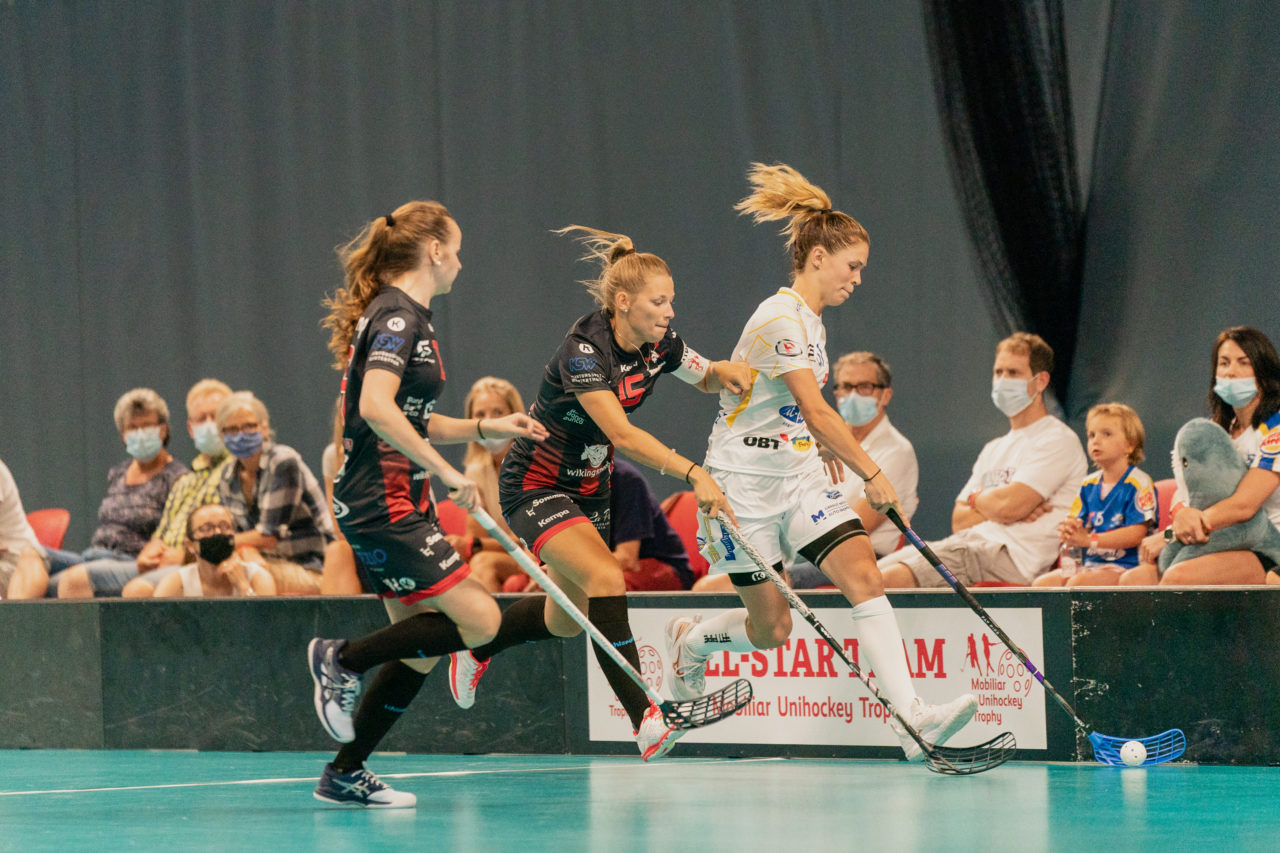 Mobiliar Trophy, Red Ants Rychenberg Winterthur - Kloten-Dietlikon Jets, Switzerland: 21.08.2020, Winterthur, Win-4 Trainingshalle, Norina Lindenstruth (Nr. 81, Kloten-Dietlikon Jets) am Ball

Credit: Claudio Schwarz, unihockey-fotos.ch