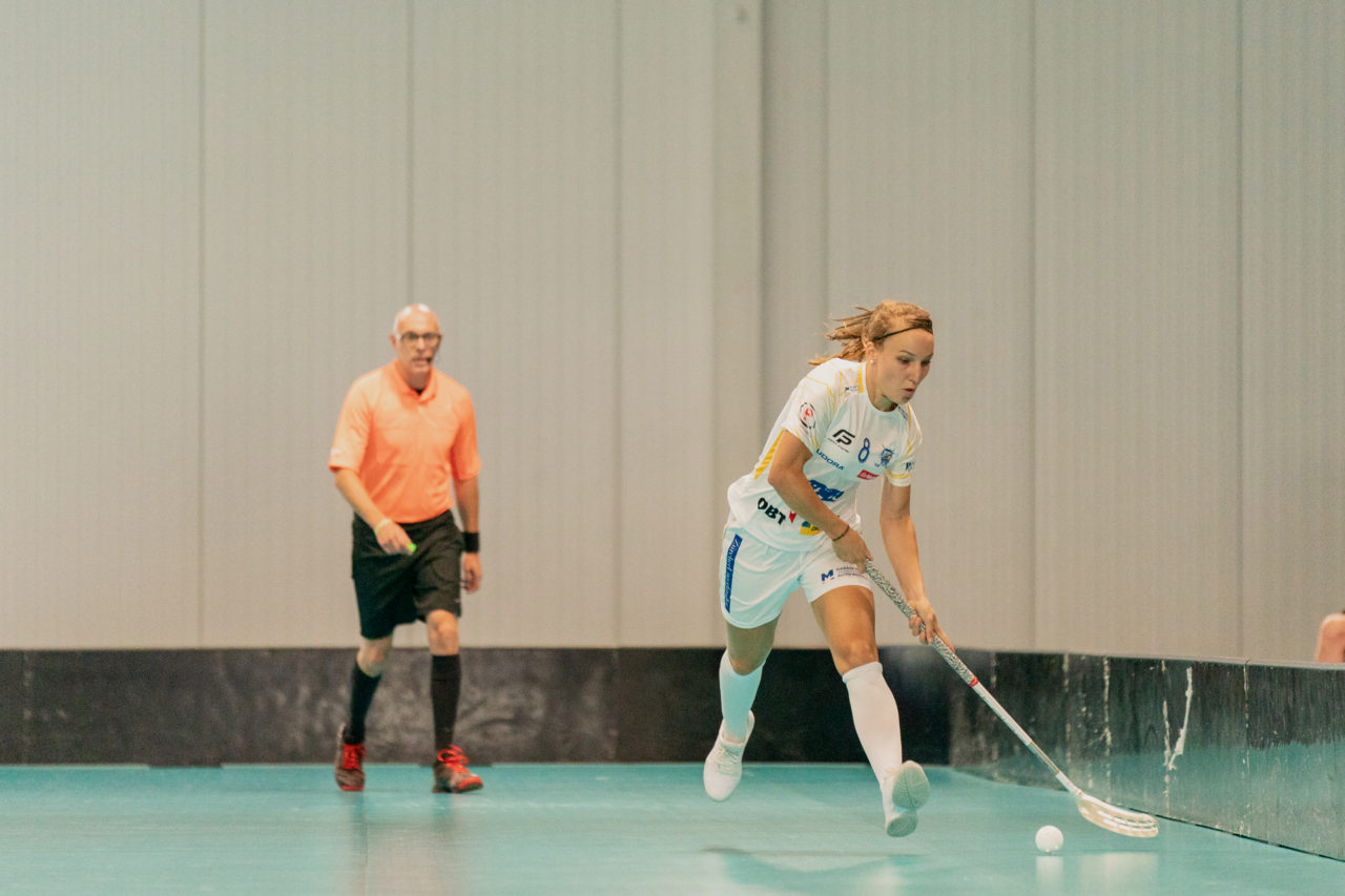 Mobiliar Trophy, Red Ants Rychenberg Winterthur - Kloten-Dietlikon Jets, Switzerland: 21.08.2020, Winterthur, Win-4 Trainingshalle, Brigitte Mischler (Nr. 8, Kloten-Dietlikon Jets) spielt den Ball

Credit: Claudio Schwarz, unihockey-fotos.ch