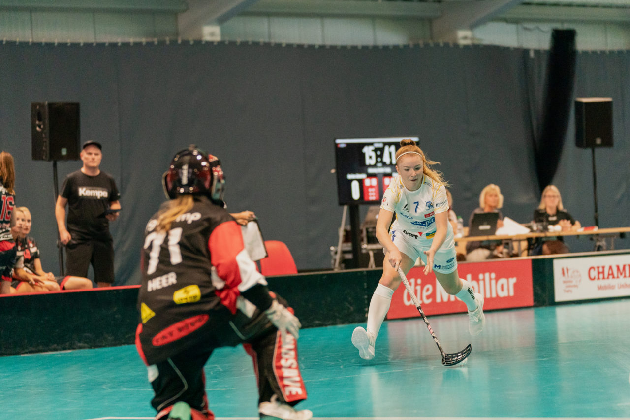 Mobiliar Trophy, Red Ants Rychenberg Winterthur - Kloten-Dietlikon Jets, Switzerland: 21.08.2020, Winterthur, Win-4 Trainingshalle, Rahel Rieder (Nr. 7, Kloten-Dietlikon Jets)  am Ball

Credit: Claudio Schwarz, unihockey-fotos.ch