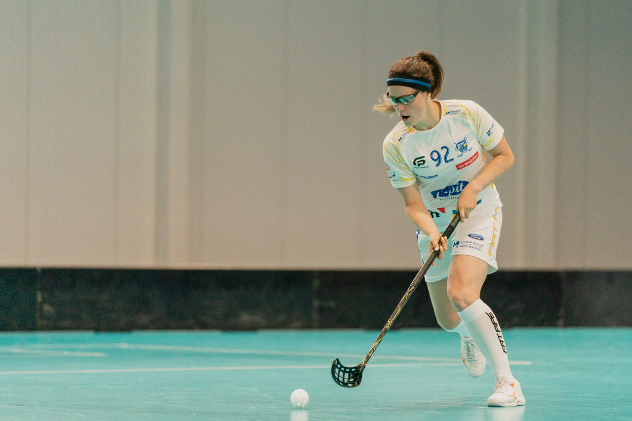 Mobiliar Trophy, Red Ants Rychenberg Winterthur - Kloten-Dietlikon Jets, Switzerland: 21.08.2020, Winterthur, Win-4 Trainingshalle, Tanja Bühler (Nr. 92, Kloten-Dietlikon Jets) am Ball

Credit: Claudio Schwarz, unihockey-fotos.ch