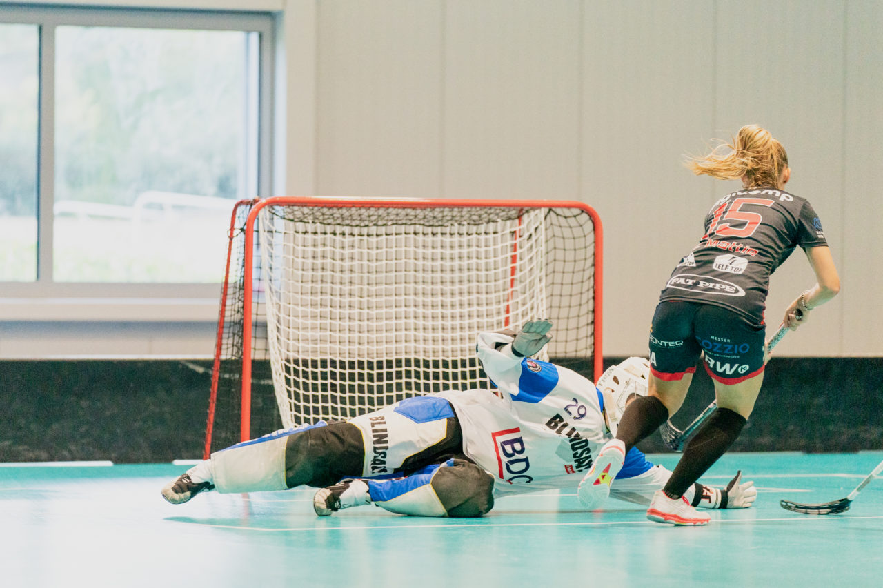 Mobiliar Trophy, Red Ants Rychenberg Winterthur - Kloten-Dietlikon Jets, Switzerland: 21.08.2020, Winterthur, Win-4 Trainingshalle, Monika Schmid (Nr. 29, Kloten-Dietlikon Jets) kann den Ball nicht parieren

Credit: Claudio Schwarz, unihockey-fotos.ch