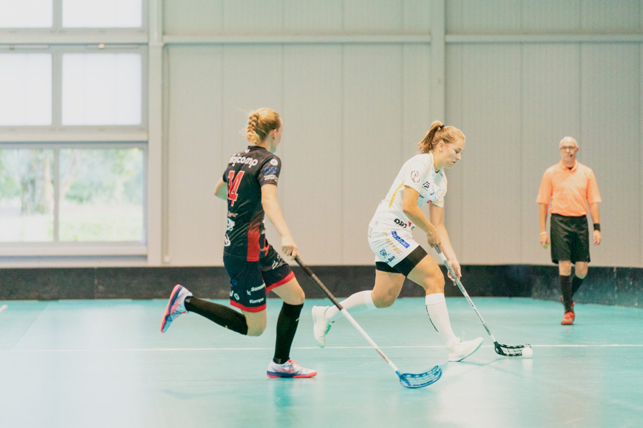 Mobiliar Trophy, Red Ants Rychenberg Winterthur - Kloten-Dietlikon Jets, Switzerland: 21.08.2020, Winterthur, Win-4 Trainingshalle, Natalie Schürpf (Nr. 3, Kloten-Dietlikon Jets) am Ball

Credit: Claudio Schwarz, unihockey-fotos.ch