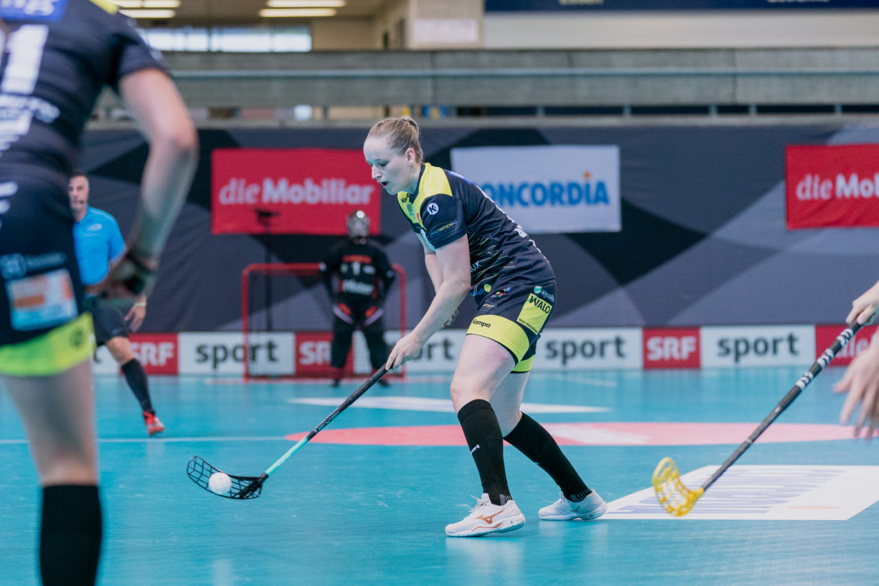 Supercup Final 4, 2. Halbfinal Frauen, Switzerland: 29.08.2020, Zürich, Saalsporthalle, Lea Hanimann (Nr. 18, Wizards Bern Burgdorf) schiesst

Credit: Claudio Schwarz, unihockey-fotos.ch