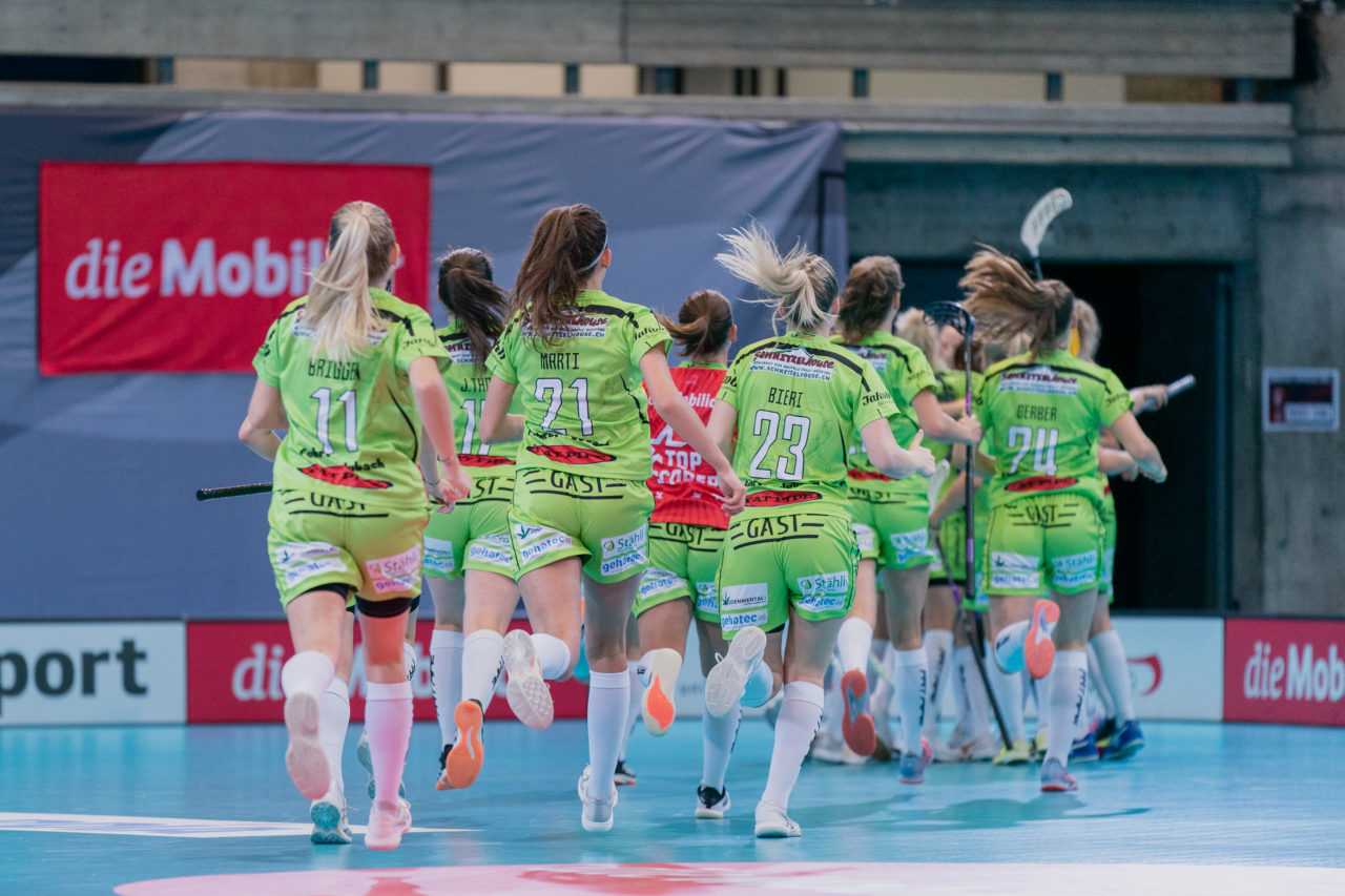 Supercup Final 4, 2. Halbfinal Frauen, Switzerland: 29.08.2020, Zürich, Saalsporthalle, die Skorps bejubeln das 0:2

Credit: Claudio Schwarz, unihockey-fotos.ch