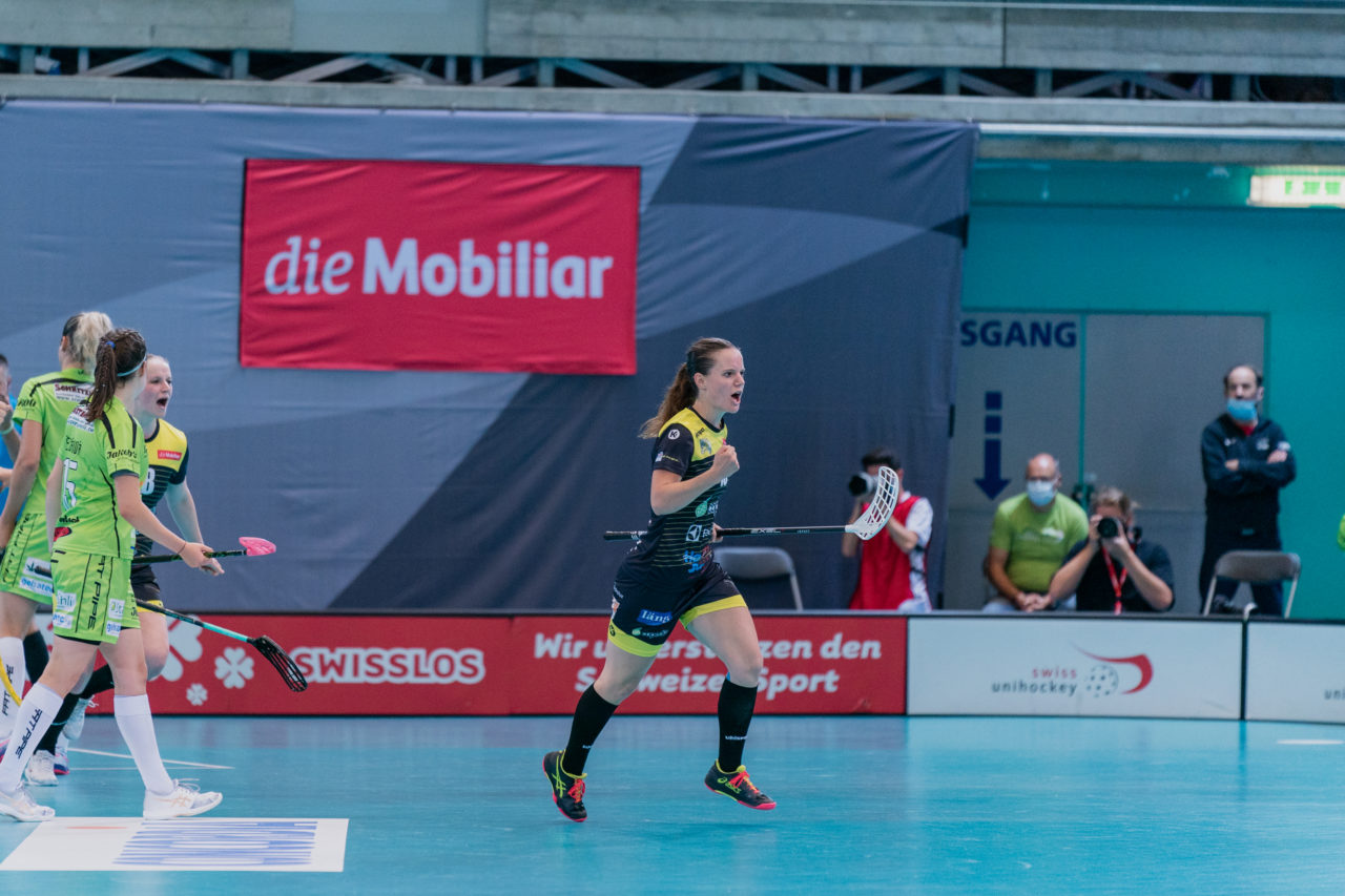 Supercup Final 4, 2. Halbfinal Frauen, Switzerland: 29.08.2020, Zürich, Saalsporthalle, Simone Wyss (Nr. 10, Wizards Bern Burgdorf) jubelt

Credit: Claudio Schwarz, unihockey-fotos.ch