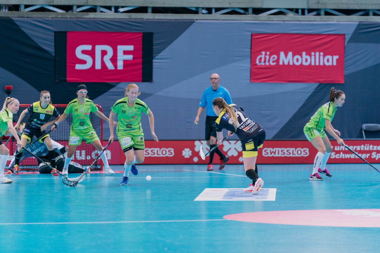 Supercup Final 4, 2. Halbfinal Frauen, Switzerland: 29.08.2020, Zürich, Saalsporthalle, Nadia Cattaneo (Nr. 22, Wizards Bern Burgdorf) schiesst

Credit: Claudio Schwarz, unihockey-fotos.ch