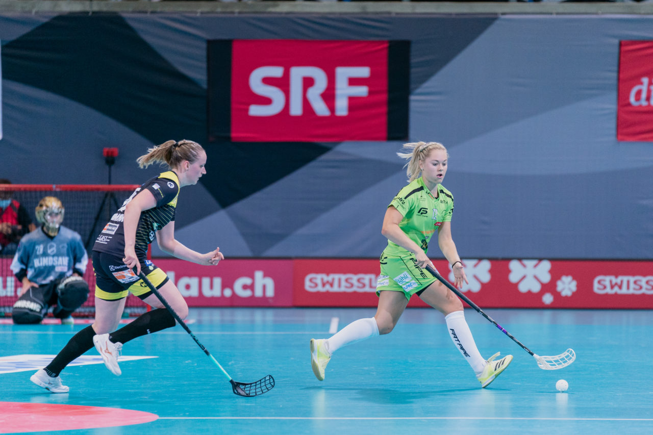 Supercup Final 4, 2. Halbfinal Frauen, Switzerland: 29.08.2020, Zürich, Saalsporthalle, Doris Berger (Nr. 12, Skorpion Emmental Zollbrück) am Ball

Credit: Claudio Schwarz, unihockey-fotos.ch