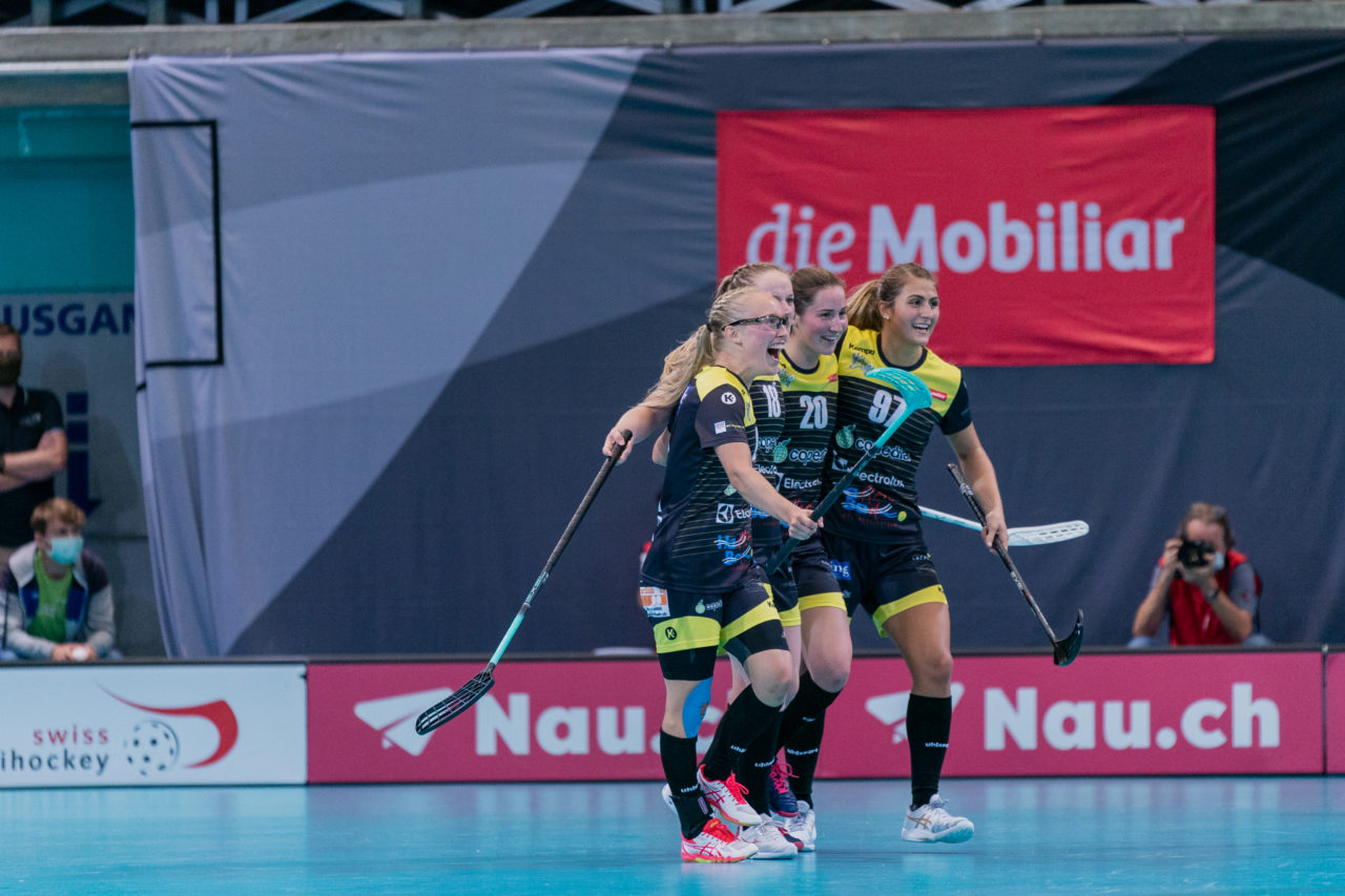 Supercup Final 4, 2. Halbfinal Frauen, Switzerland: 29.08.2020, Zürich, Saalsporthalle, die Wizards jubeln

Credit: Claudio Schwarz, unihockey-fotos.ch