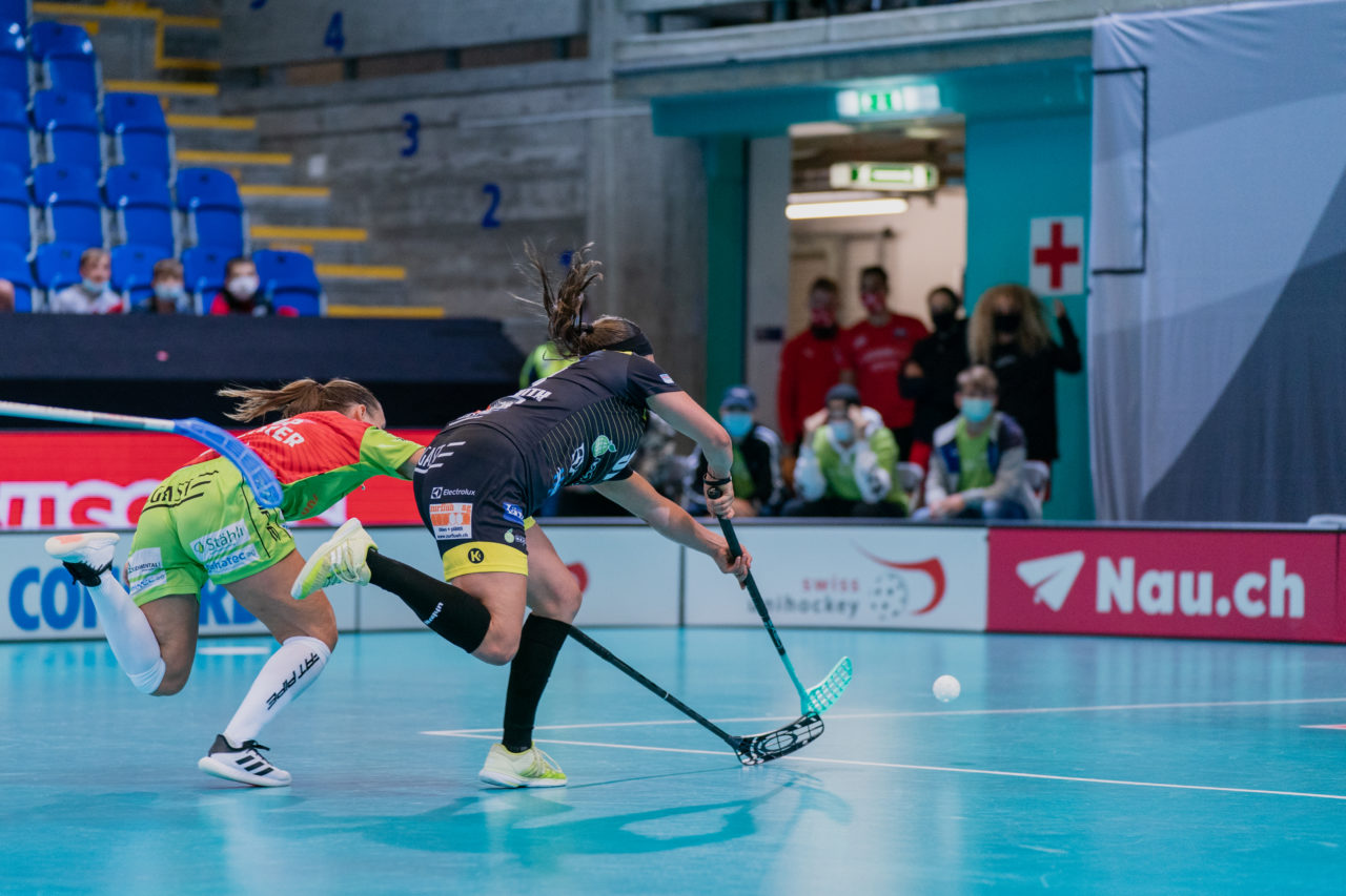 Supercup Final 4, 2. Halbfinal Frauen, Switzerland: 29.08.2020, Zürich, Saalsporthalle, Andrea Wildermuth (Nr. 91, Wizards Bern Burgdorf) schiesst das entscheidende Tor

Credit: Claudio Schwarz, unihockey-fotos.ch