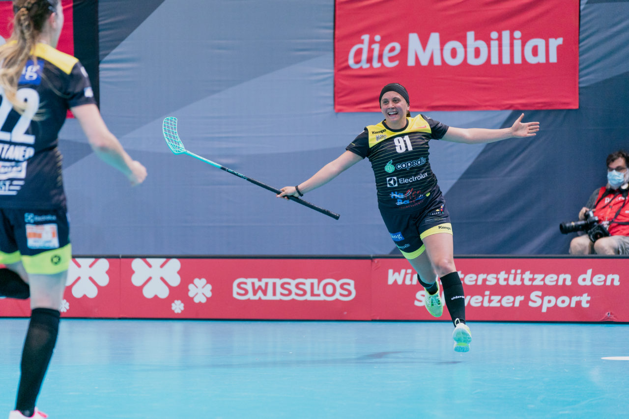 Supercup Final 4, 2. Halbfinal Frauen, Switzerland: 29.08.2020, Zürich, Saalsporthalle, Andrea Wildermuth (Nr. 91, Wizards Bern Burgdorf) jubelt

Credit: Claudio Schwarz, unihockey-fotos.ch