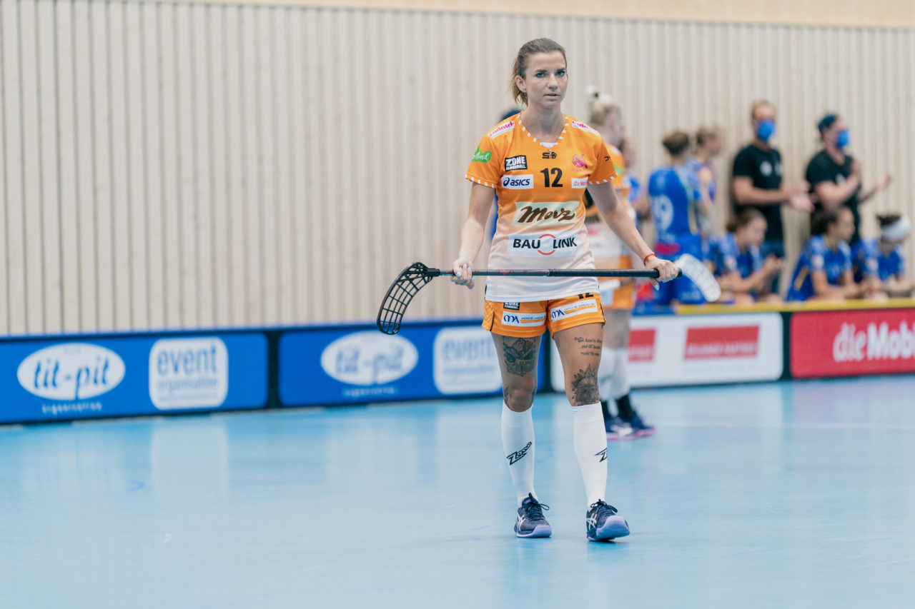 Frauen NLA Runde 2 2020/21, Switzerland: 20.09.2020, Kloten, Stighag, Katarína Klapitová (Nr. 12, piranha chur) 

Credit: Claudio Schwarz, unihockey-fotos.ch