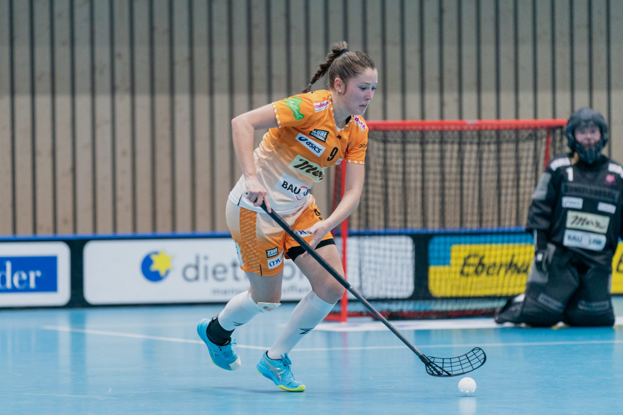 Frauen NLA Runde 2 2020/21, Switzerland: 20.09.2020, Kloten, Stighag, Nela Jiráková (Nr. 9, piranha chur) 

Credit: Claudio Schwarz, unihockey-fotos.ch