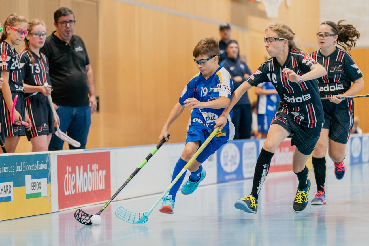 Junior/-innen U14/17 B Runde 1 2020/21, Switzerland: 27.09.2020, Kloten, Ruebisbach

Credit: Claudio Schwarz, unihockey-fotos.ch
