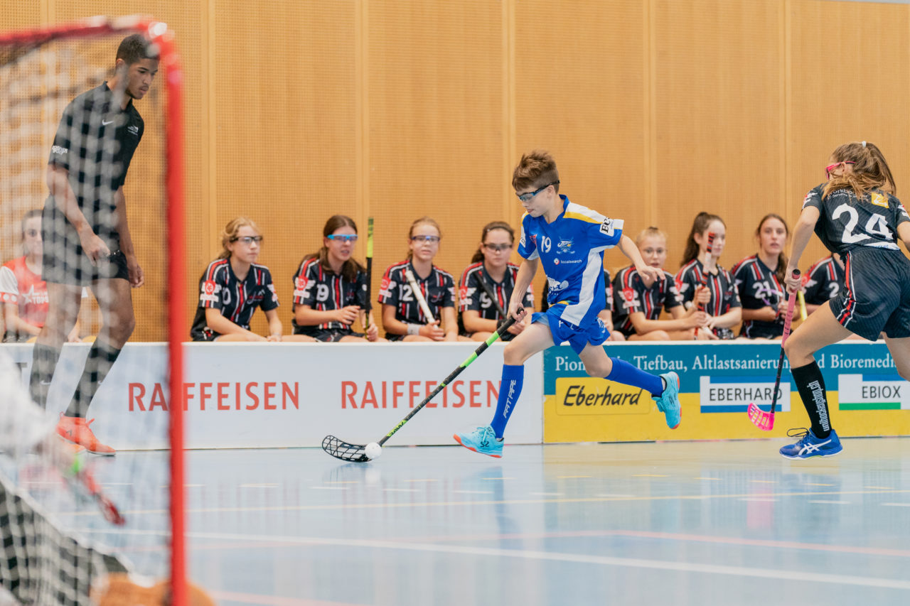 Junior/-innen U14/17 B Runde 1 2020/21, Switzerland: 27.09.2020, Kloten, Ruebisbach

Credit: Claudio Schwarz, unihockey-fotos.ch