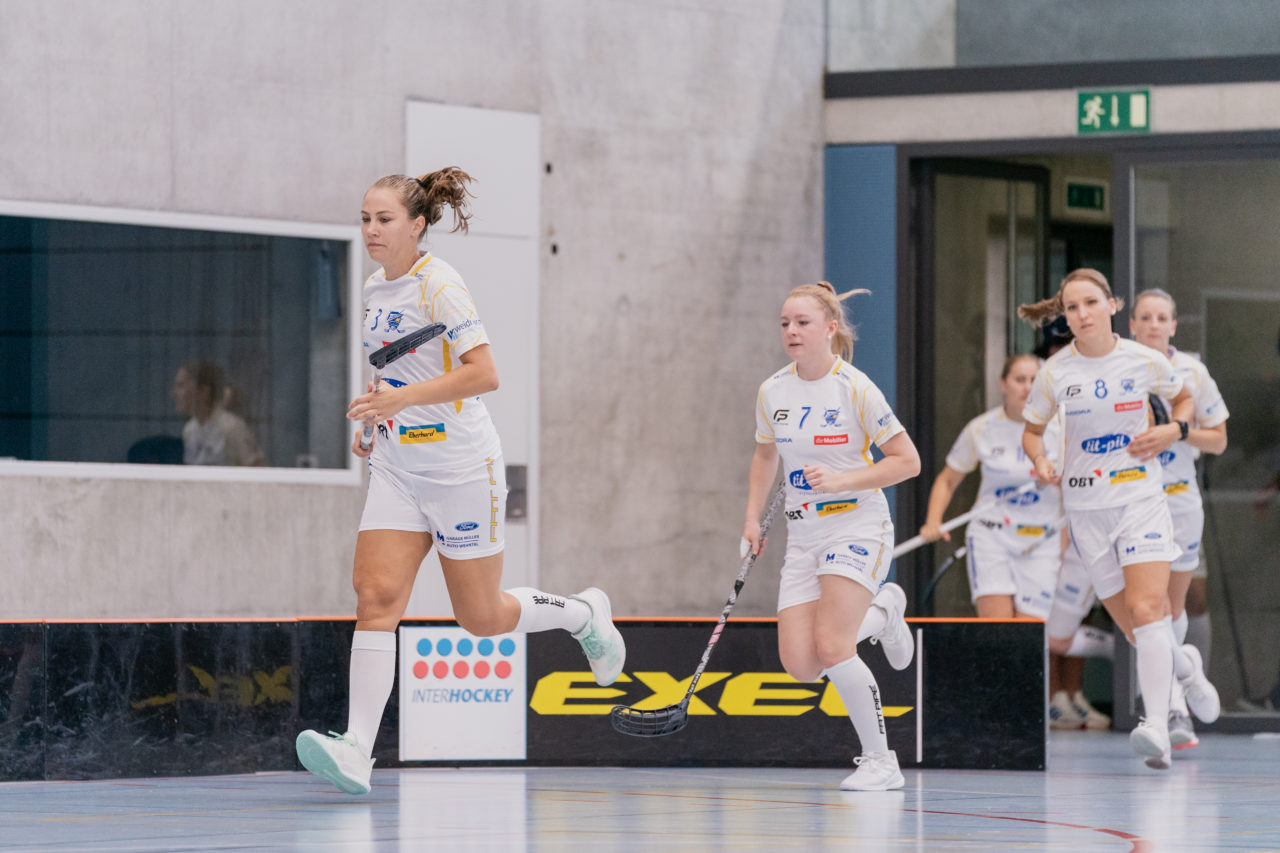 Frauen NLA 1. Runde 2020/21, Switzerland: 12.09.2020, Frauenfeld, Kantihalle, Natalie Schürpf (Nr. 3, Kloten-Dietlikon Jets) läuft ein

Credit: Claudio Schwarz, unihockey-fotos.ch