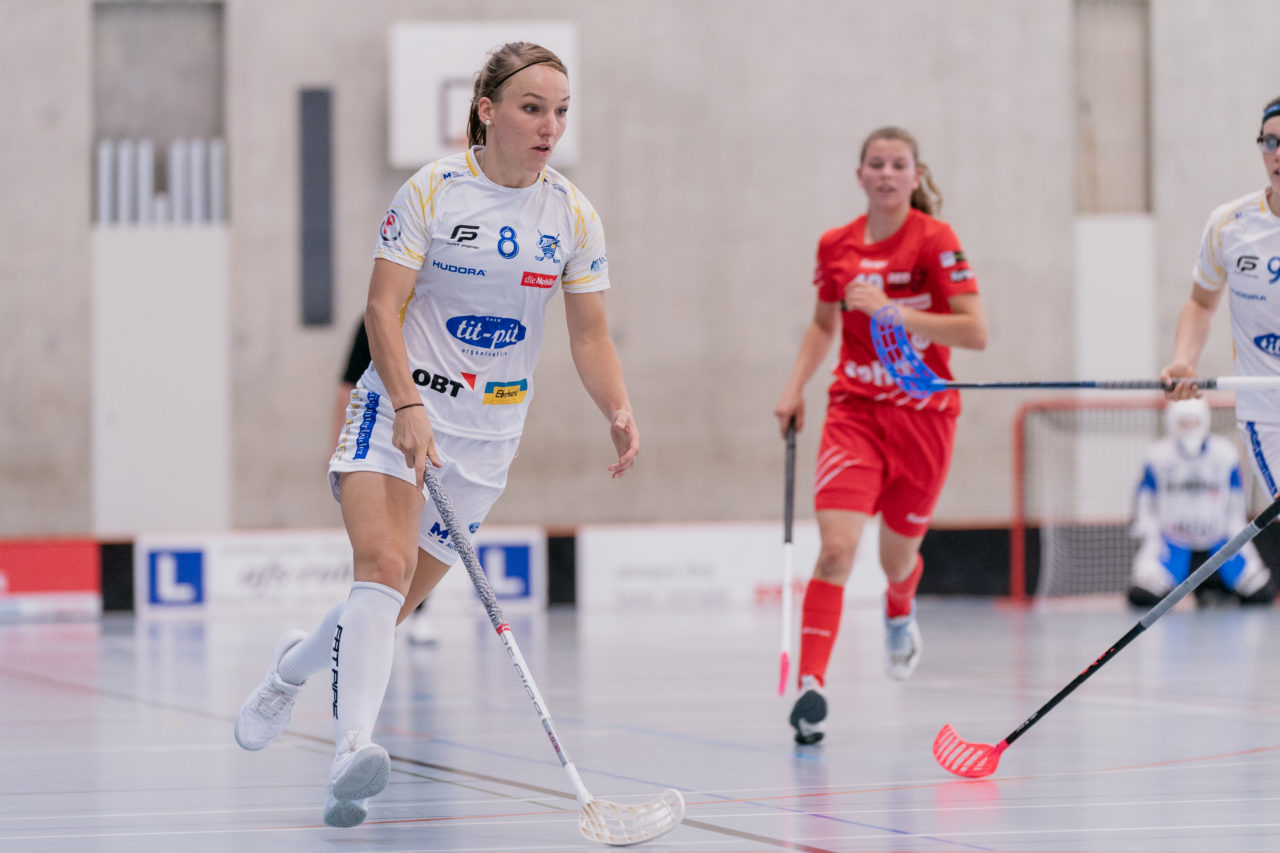 Frauen NLA 1. Runde 2020/21, Switzerland: 12.09.2020, Frauenfeld, Kantihalle, Brigitte Mischler (Nr. 8, Kloten-Dietlikon Jets) am Ball

Credit: Claudio Schwarz, unihockey-fotos.ch