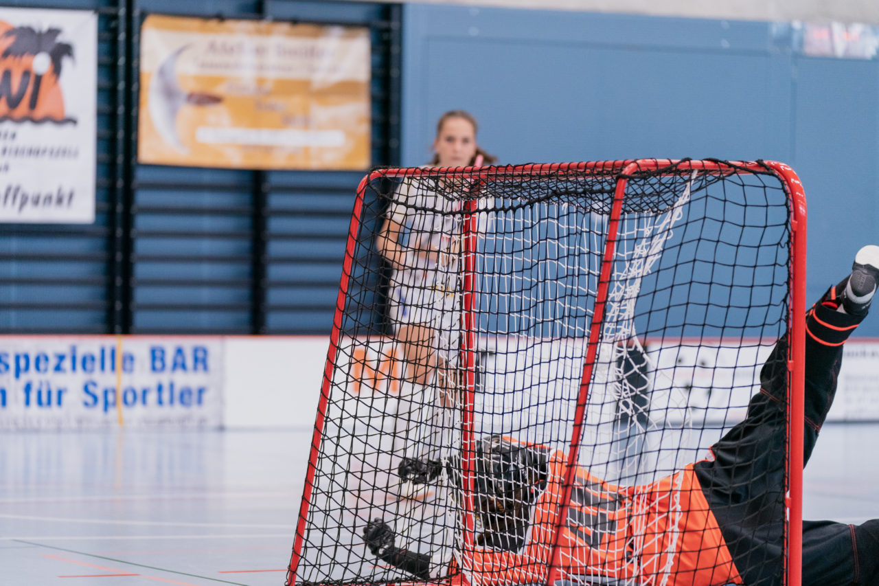 Frauen NLA 1. Runde 2020/21, Switzerland: 12.09.2020, Frauenfeld, Kantihalle, Nina Metzger (Nr. 71, Kloten-Dietlikon Jets) trifft

Credit: Claudio Schwarz, unihockey-fotos.ch