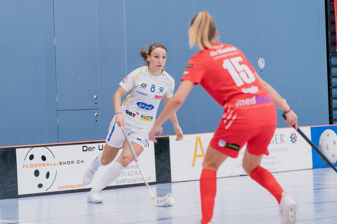 Frauen NLA 1. Runde 2020/21, Switzerland: 12.09.2020, Frauenfeld, Kantihalle, Brigitte Mischler (Nr. 8, Kloten-Dietlikon Jets) am Ball

Credit: Claudio Schwarz, unihockey-fotos.ch