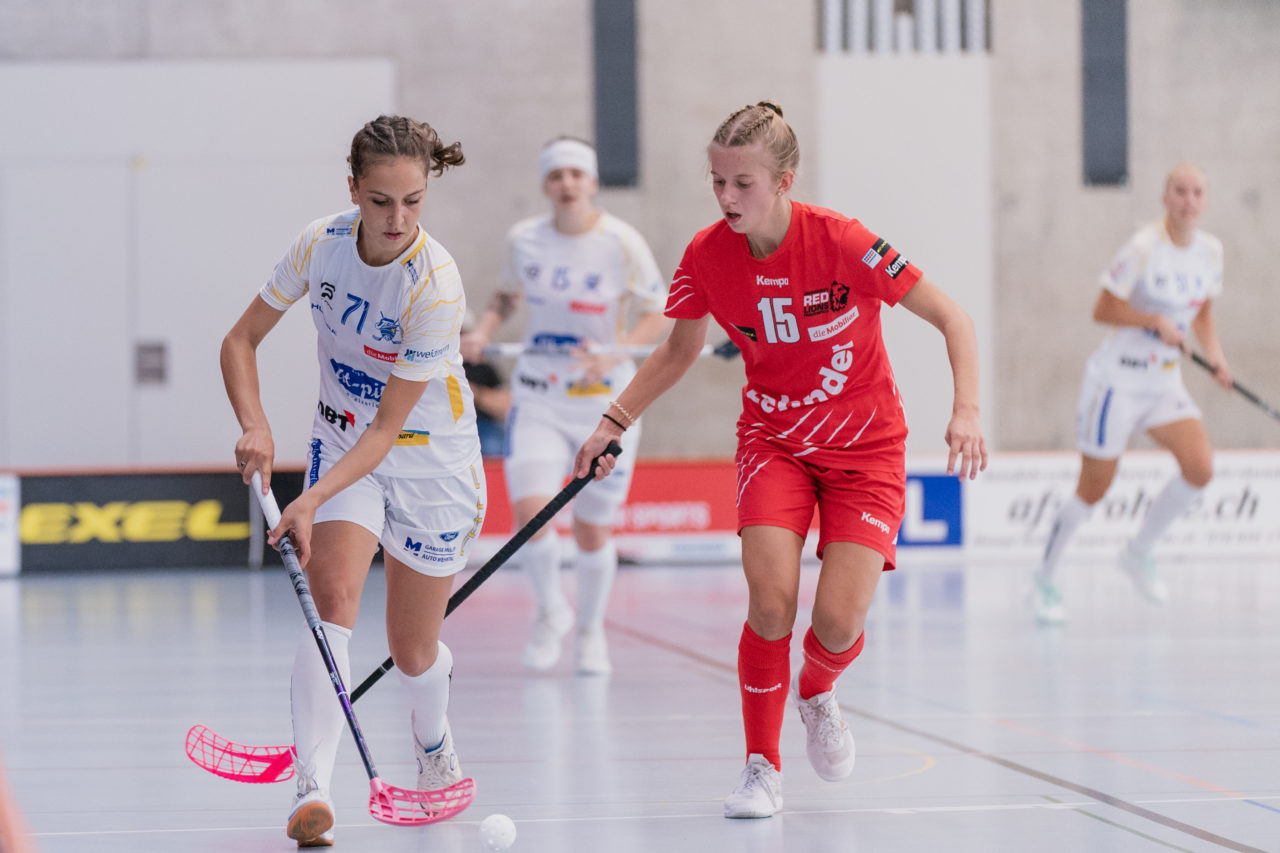 Frauen NLA 1. Runde 2020/21, Switzerland: 12.09.2020, Frauenfeld, Kantihalle, Nina Metzger (Nr. 71, Kloten-Dietlikon Jets) am Ball

Credit: Claudio Schwarz, unihockey-fotos.ch